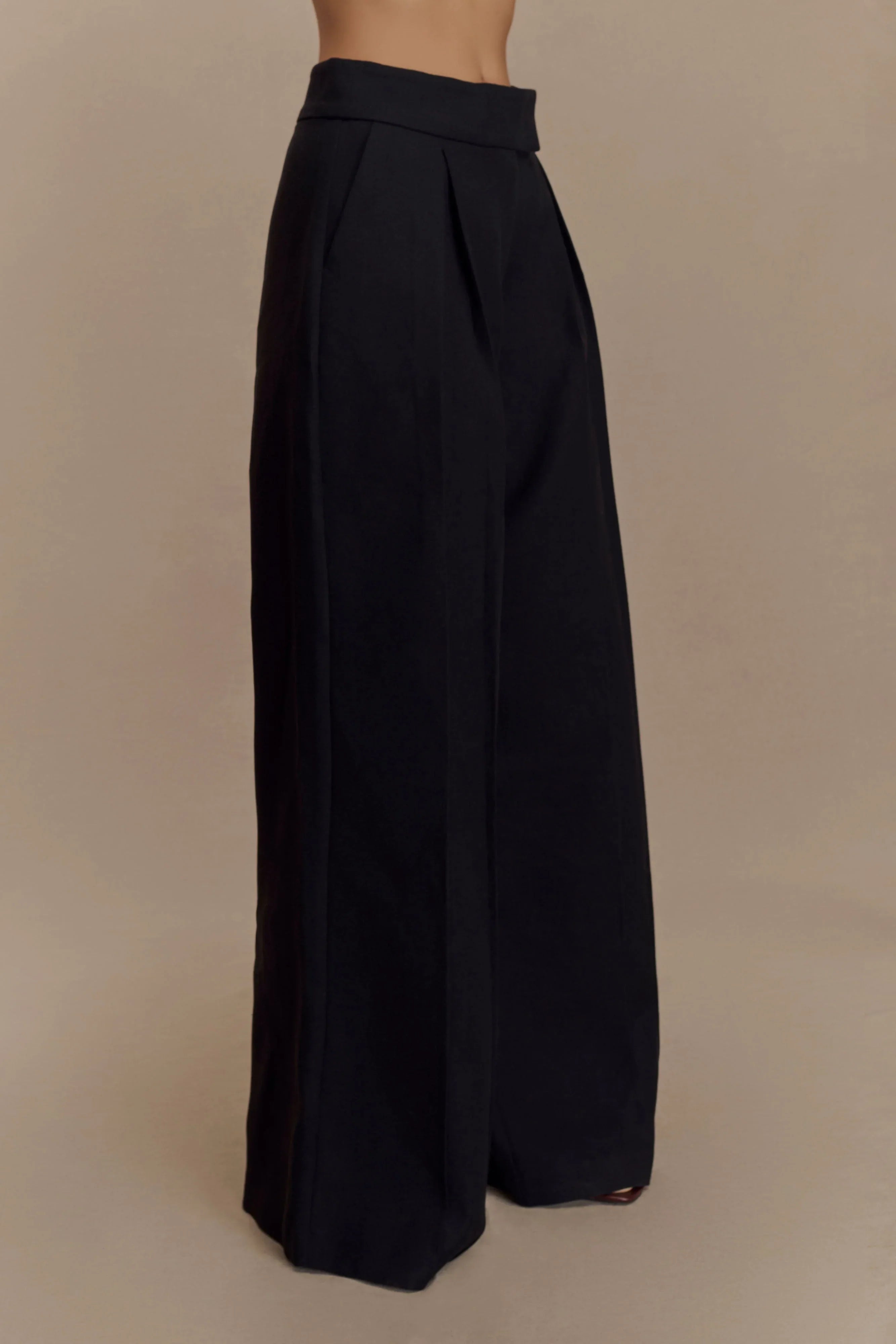 Raya Mid Rise Wide Leg Linen Pant Black