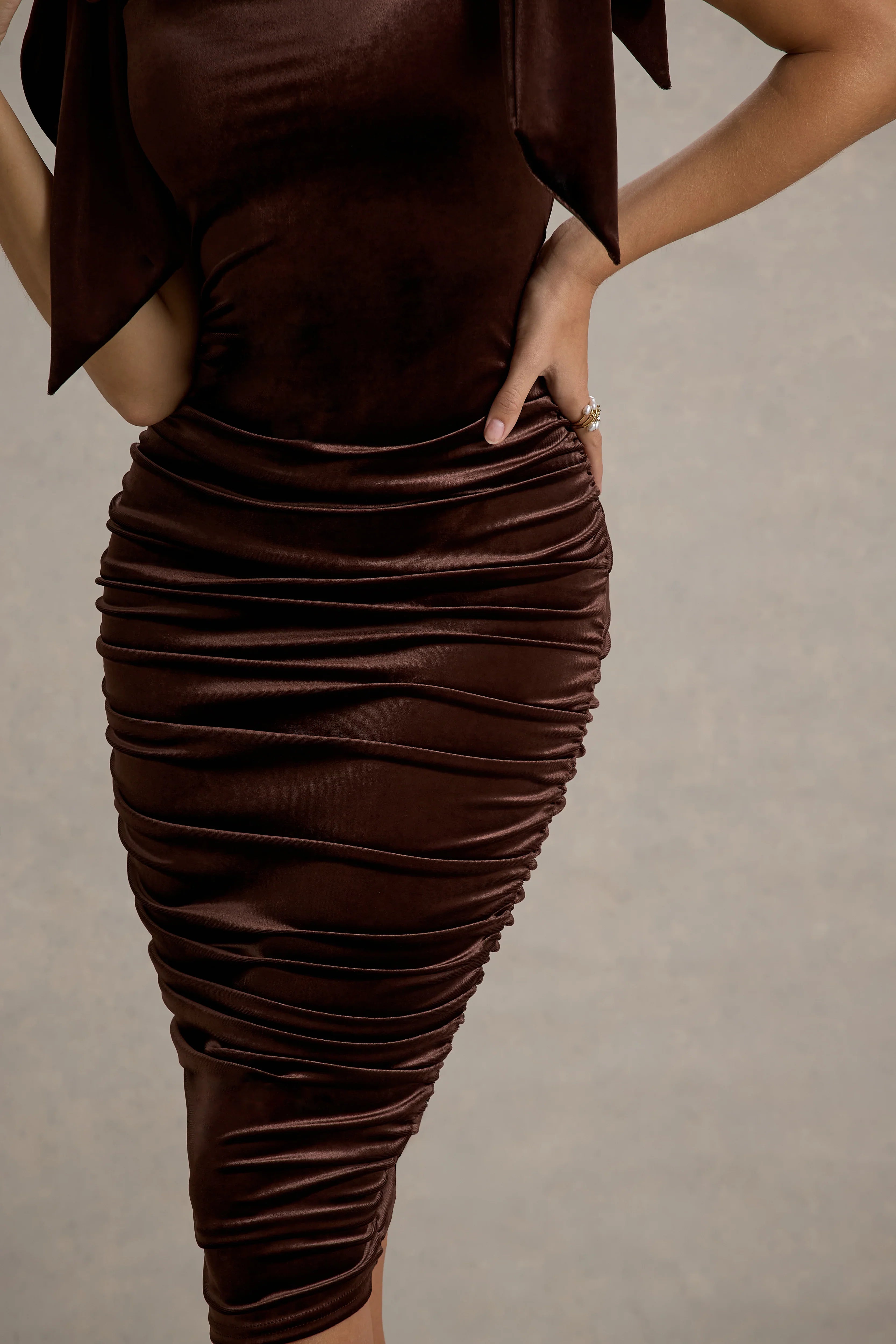 Tarna Brown Velvet Midi Dress With Bow Straps