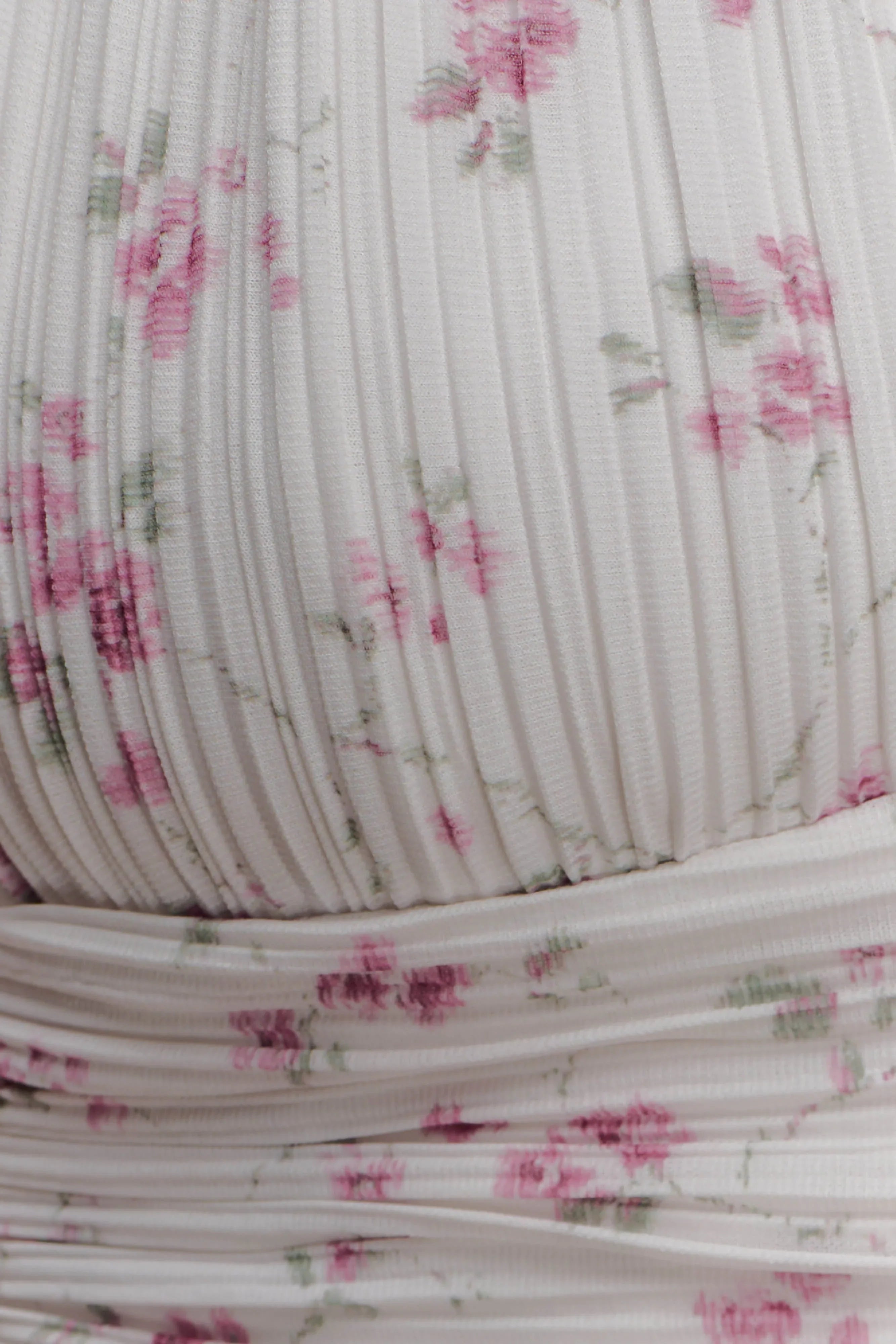 Amaris Sleeveless Plisse Halter Top Floral Ditsy Print