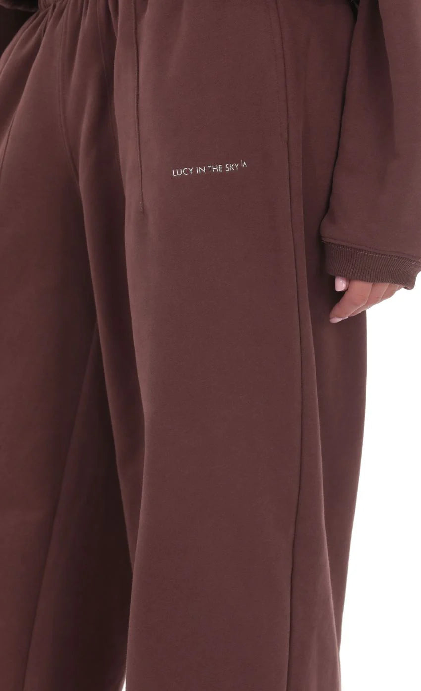 Darted Barrel Lucy Sweatpants in Brown