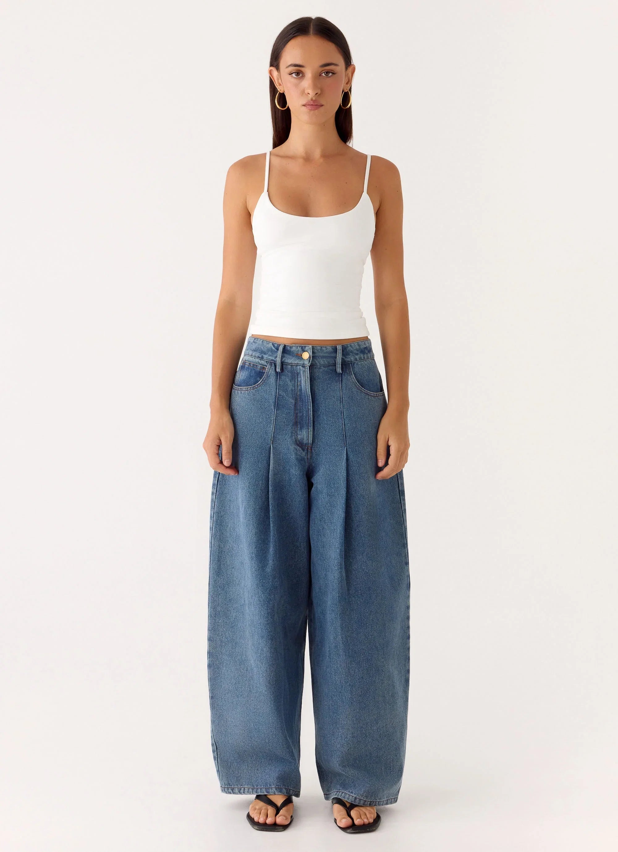 Zayn Pleated Denim Jeans Light Wash Blue