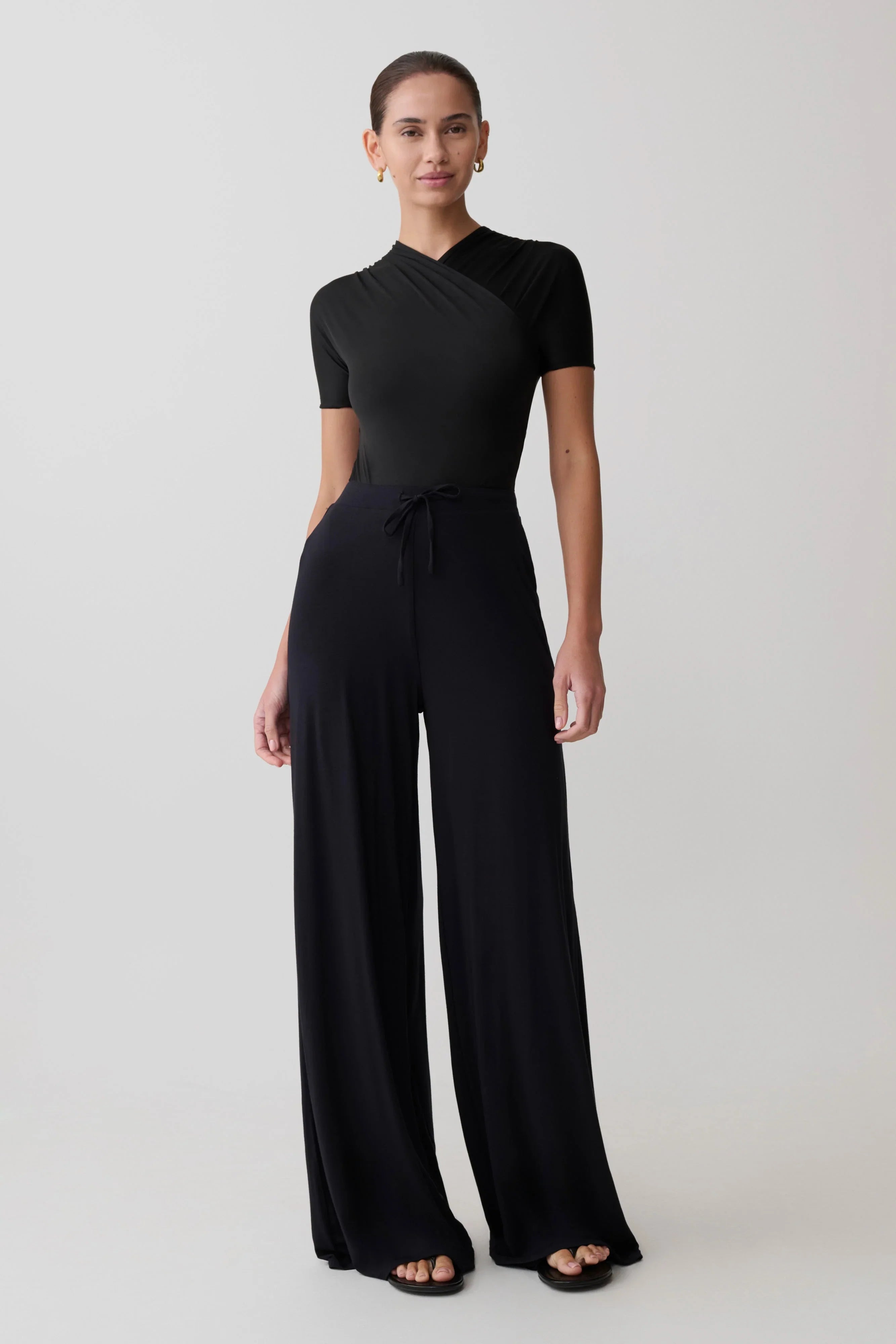 Junie Shortsleeve Cross Over Bodysuit Black