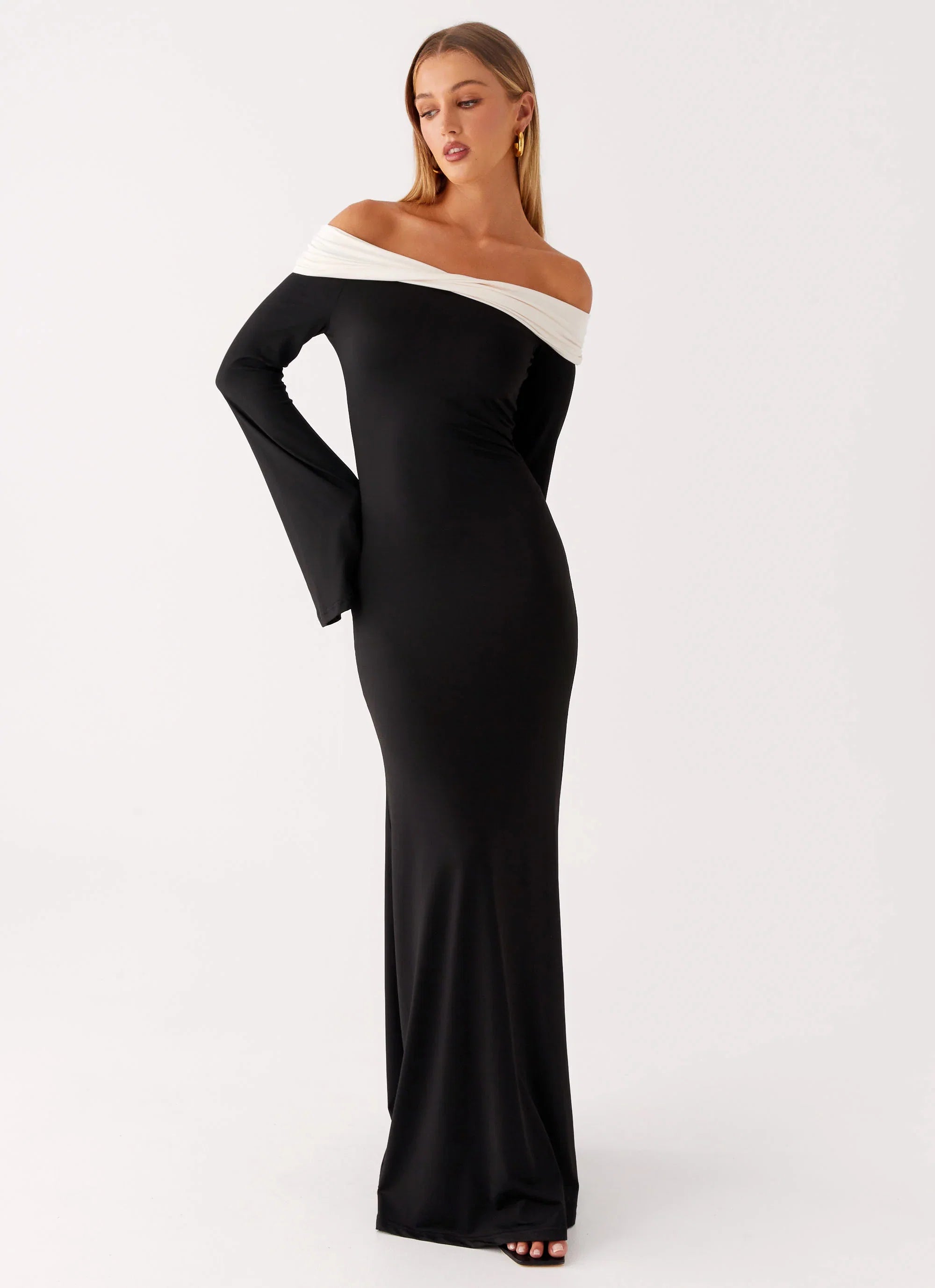 Hits Different Long Sleeve Maxi Dress Black