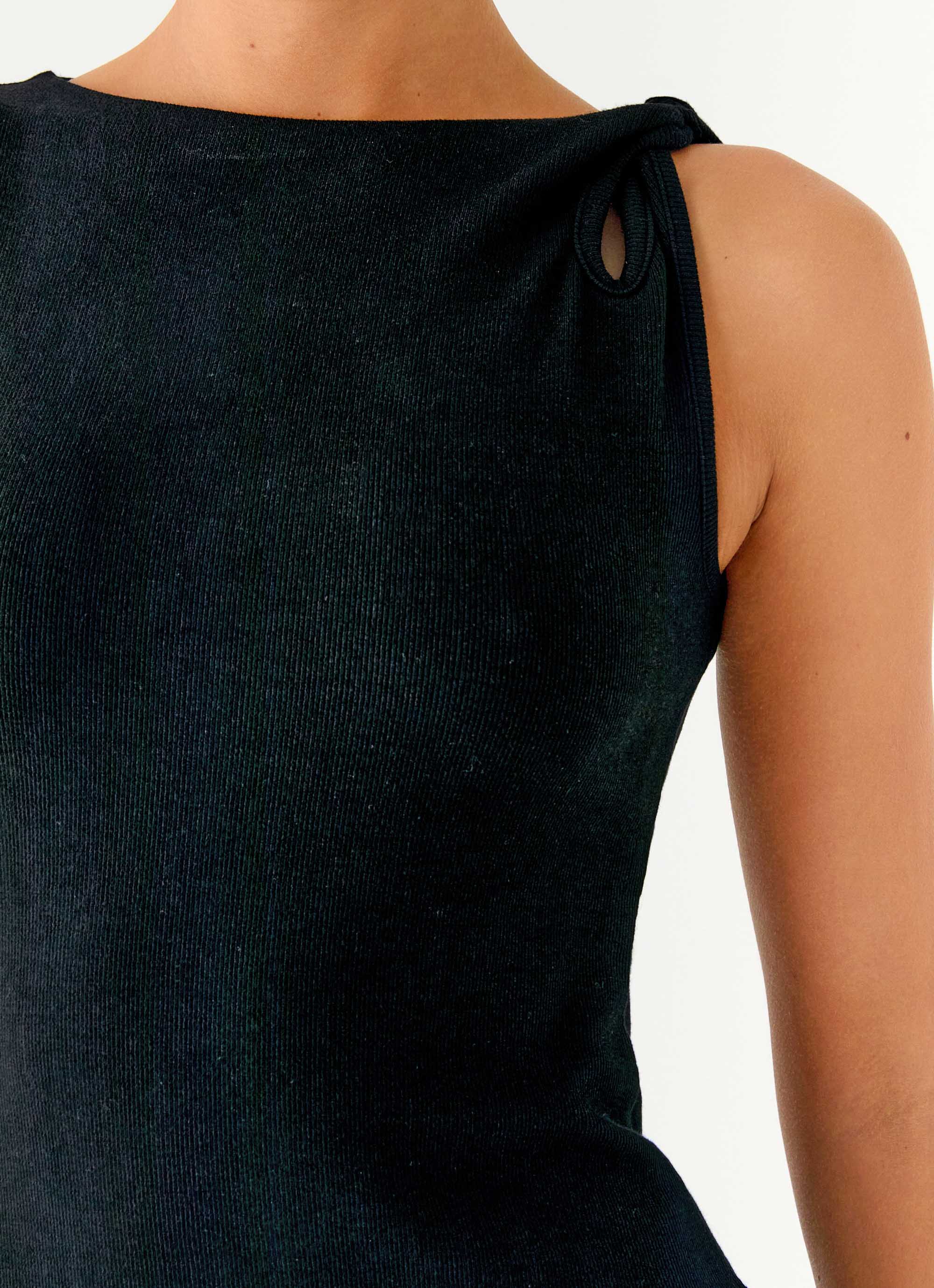 Arviella Mini Dress Black