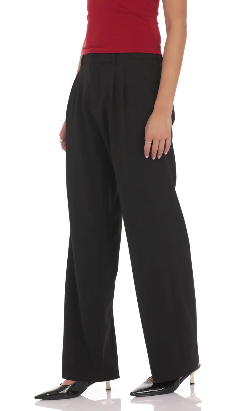Pleated Straight Pants in Black