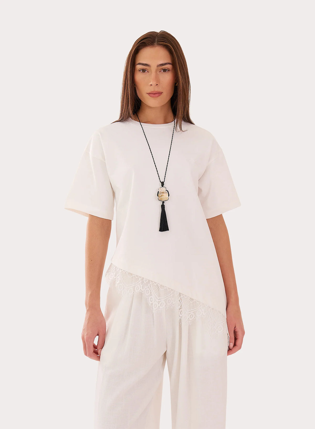 White Asymmetric Lace Hem T Shirt