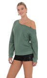 Cut Off Shoulder Jumper in Green