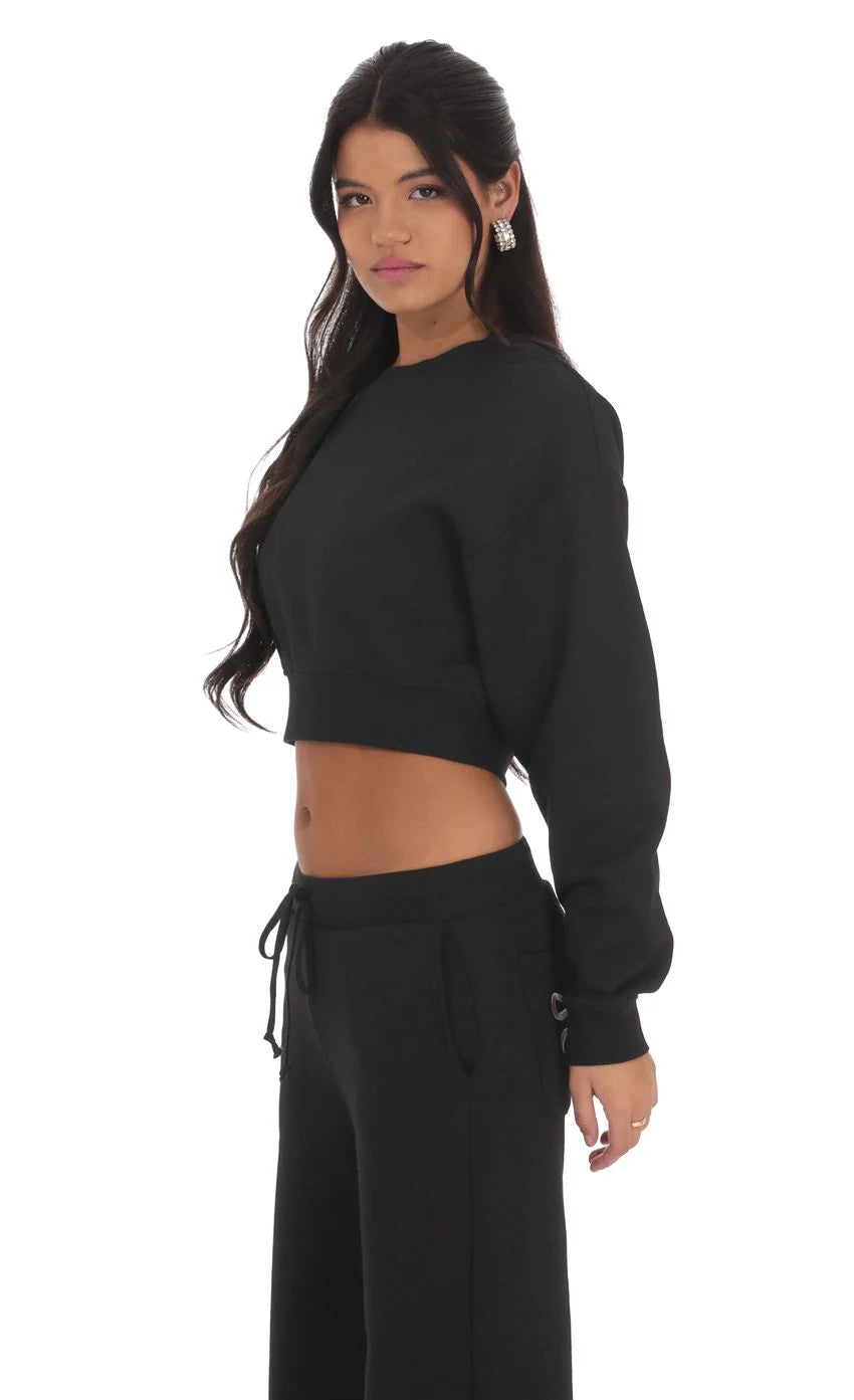 Cropped Jumper in Black