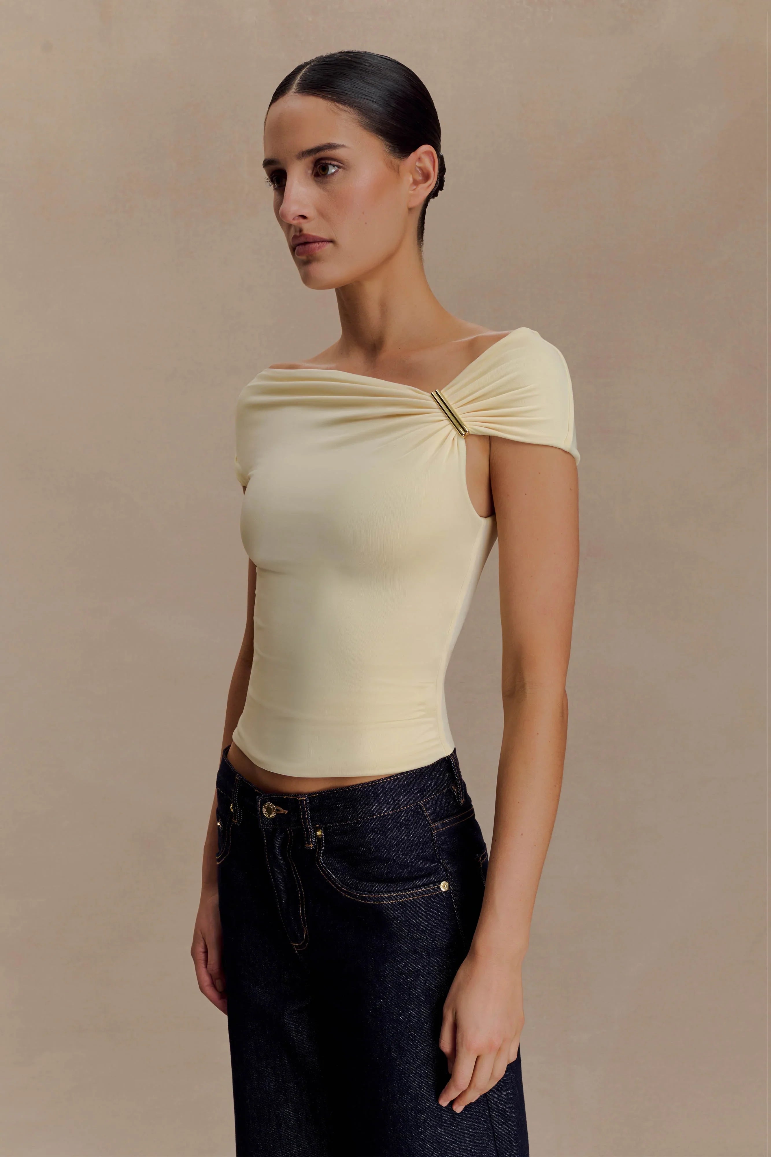 Kinsley Slinky Top With Hardware Pale Lemon