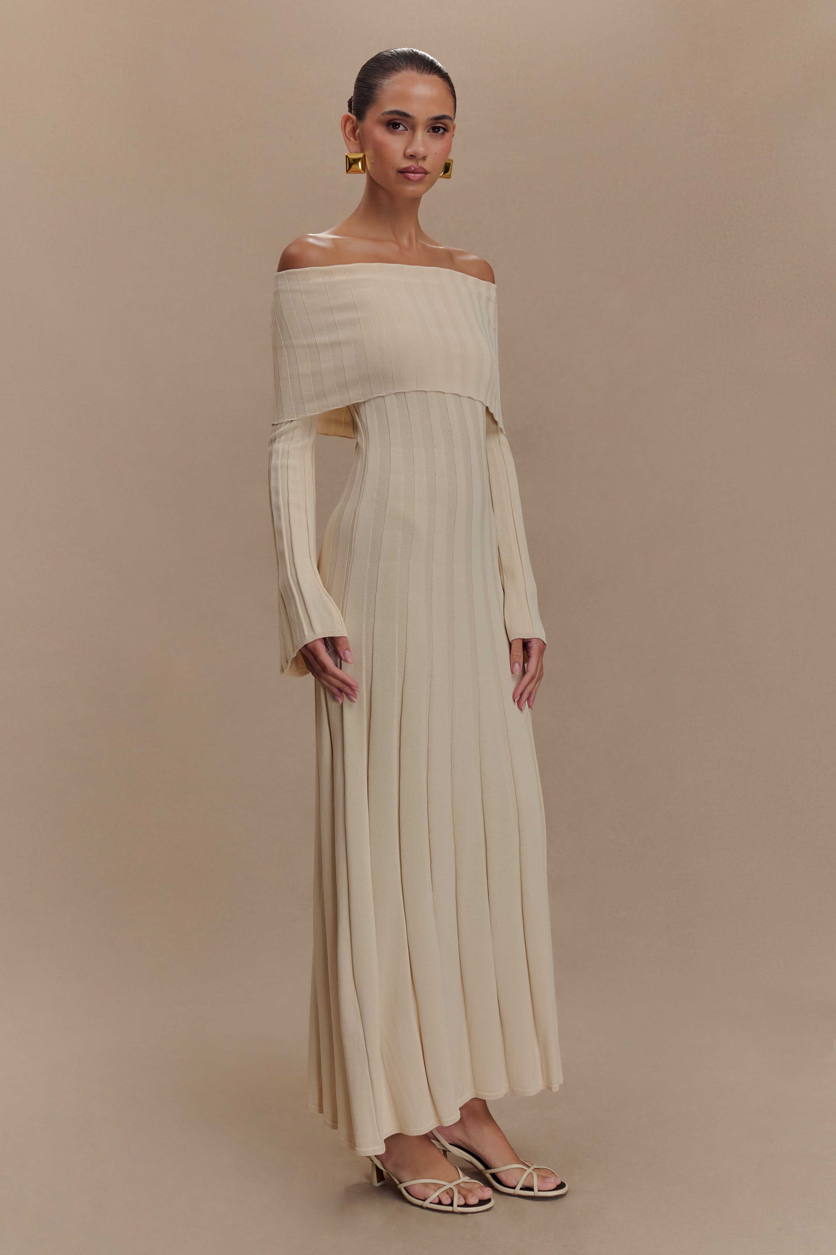 Alonza Long Sleeve Knit Midi Dress Cream