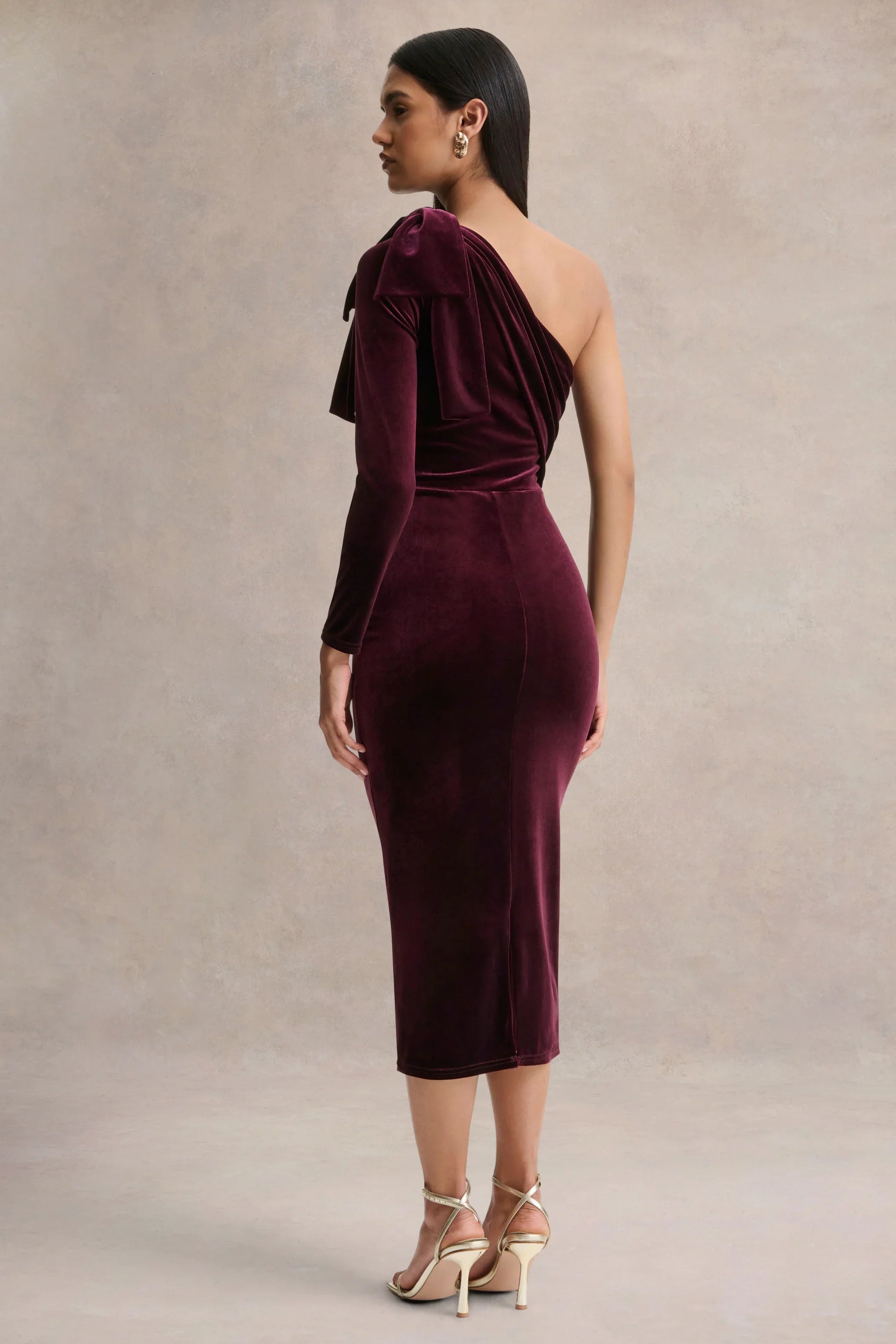 Vespera Burgundy Velvet Asymmetric Neck Midi Dress With Bow Detail