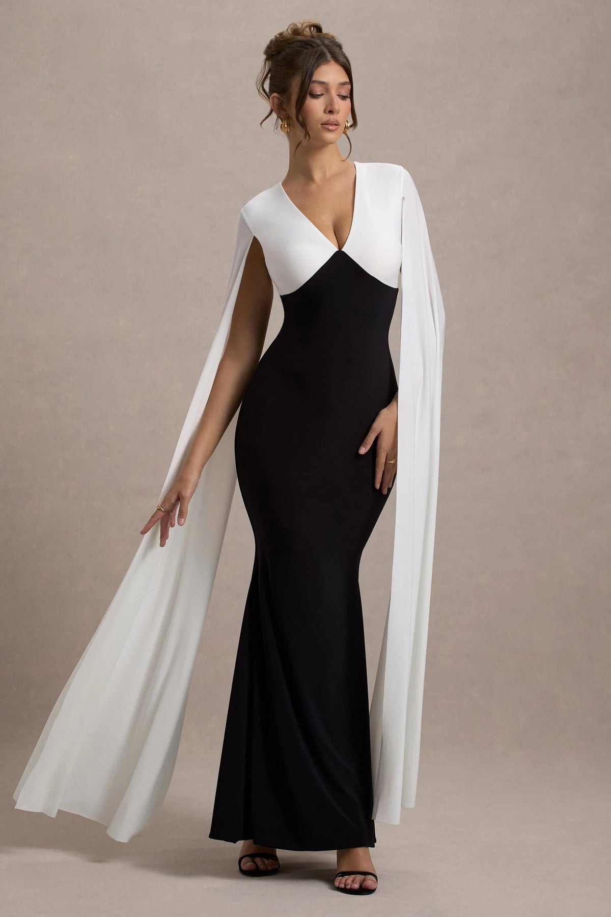 Grace Kelly Black White Plunge Neck Maxi Dress With Cape Sleeves