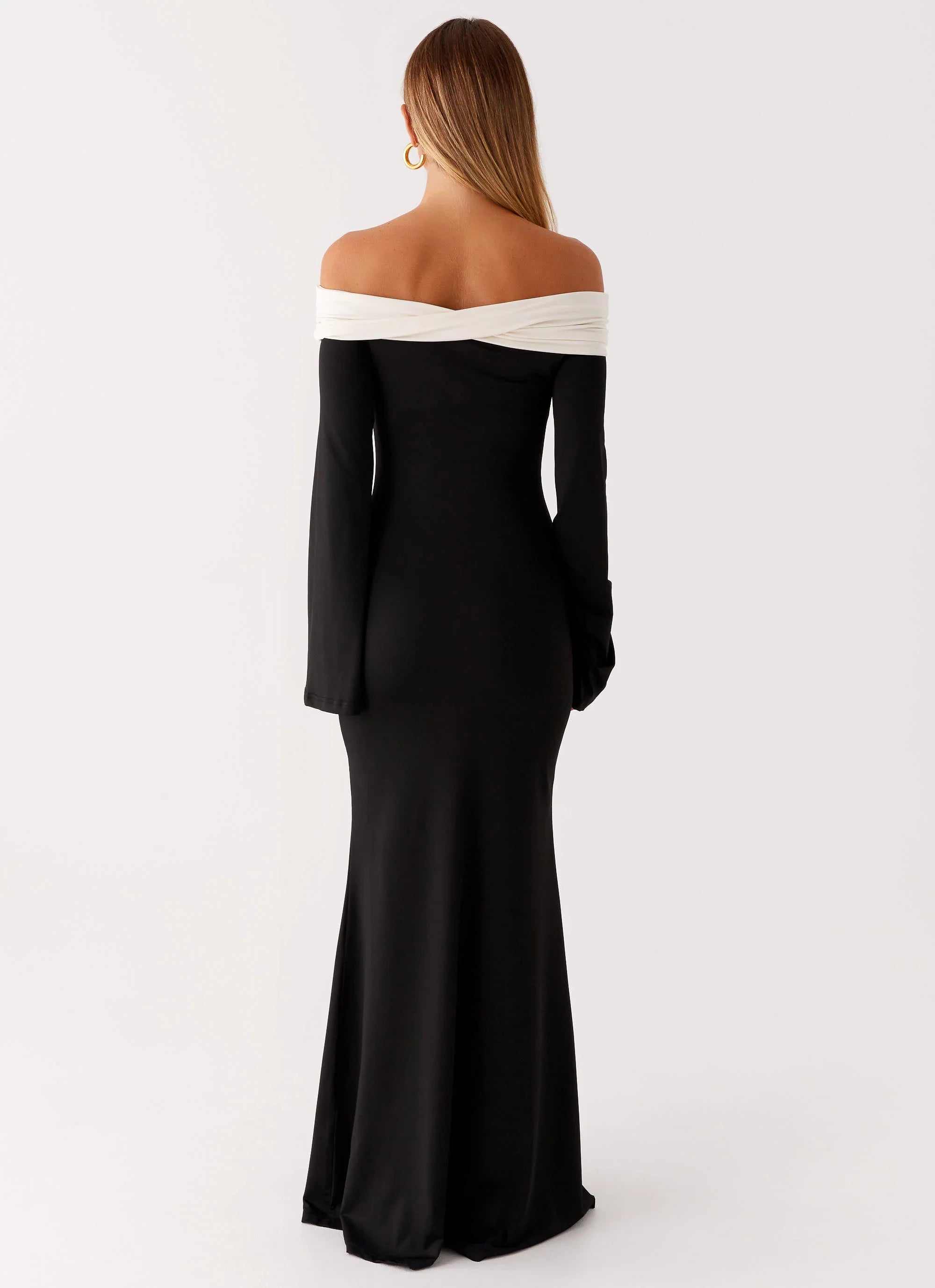 Hits Different Long Sleeve Maxi Dress Black