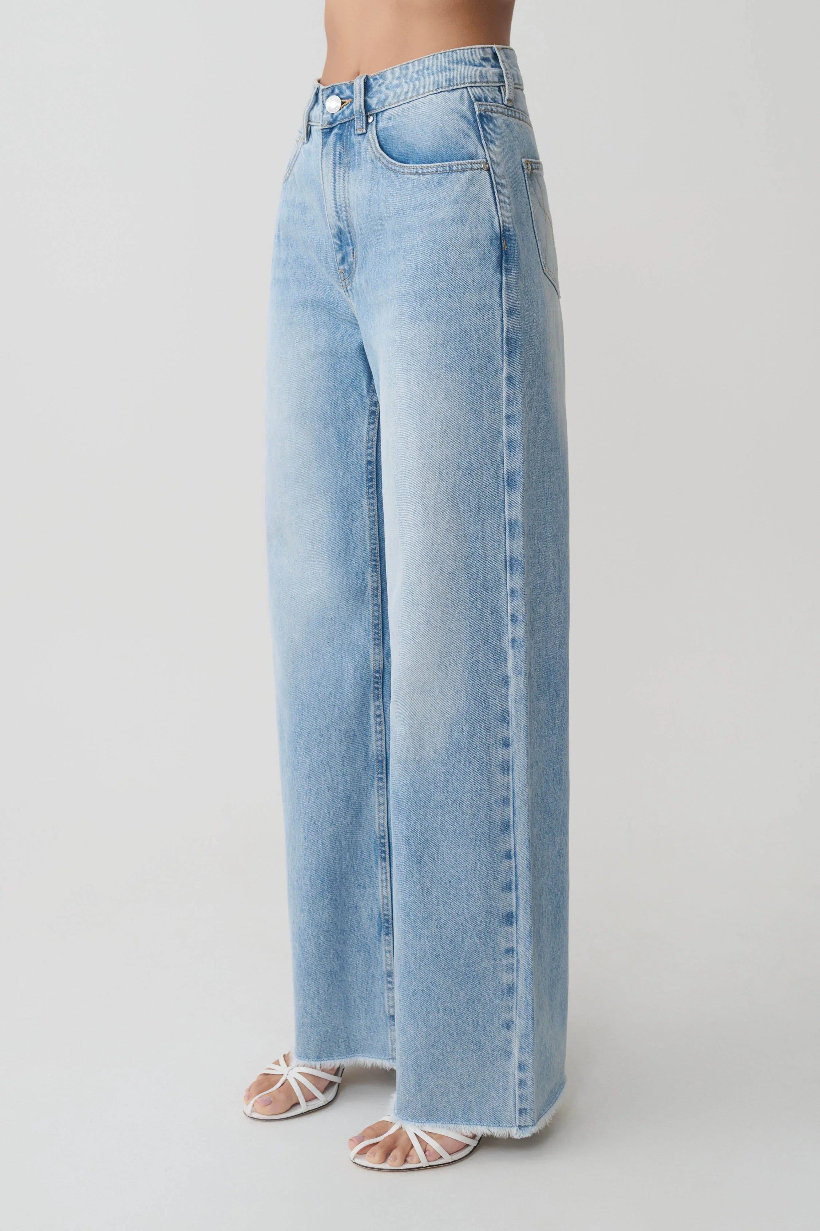 Sebastian Straight Leg Denim Jeans With Fray Hem Washed Light Blue