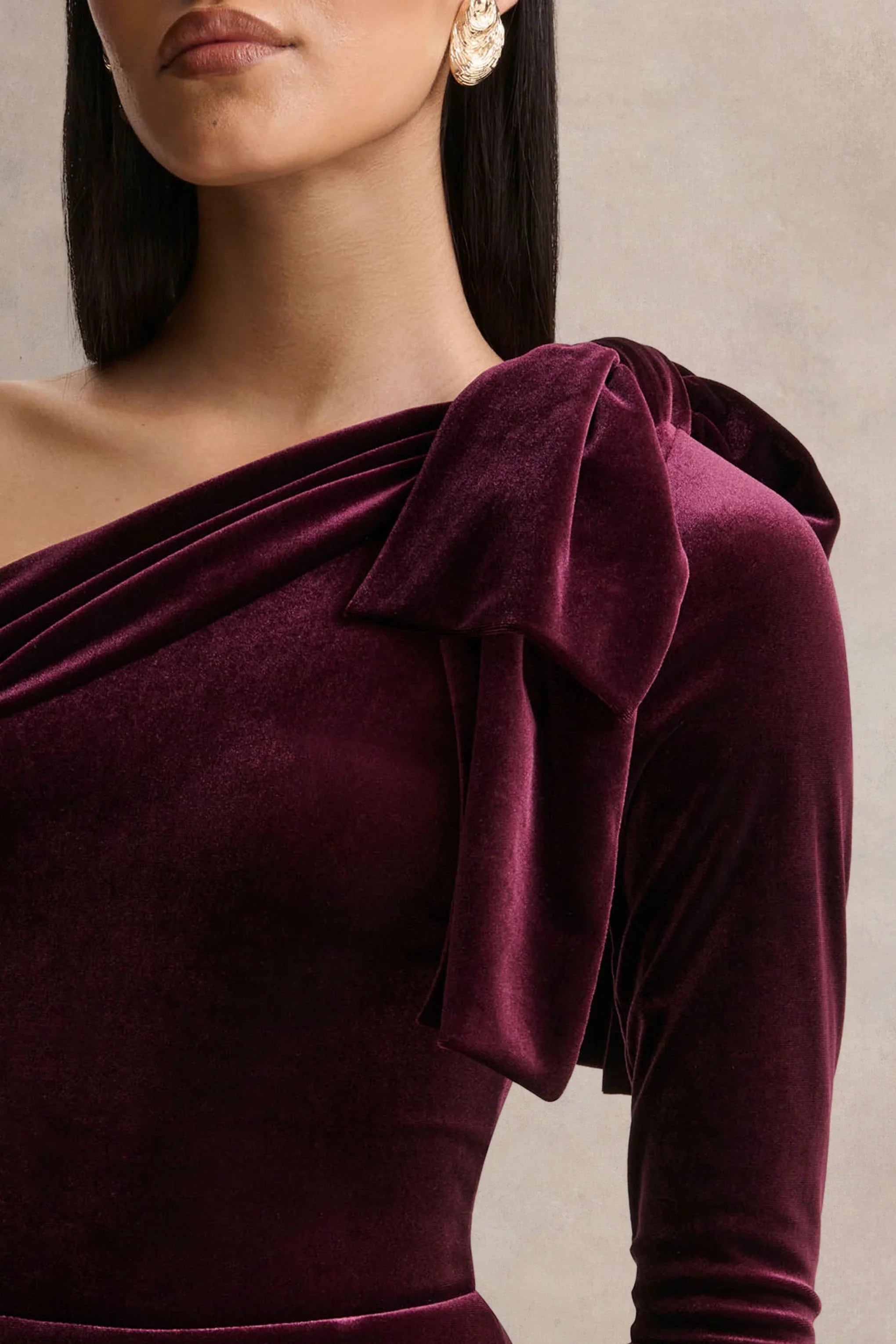 Vespera Burgundy Velvet Asymmetric Neck Midi Dress With Bow Detail