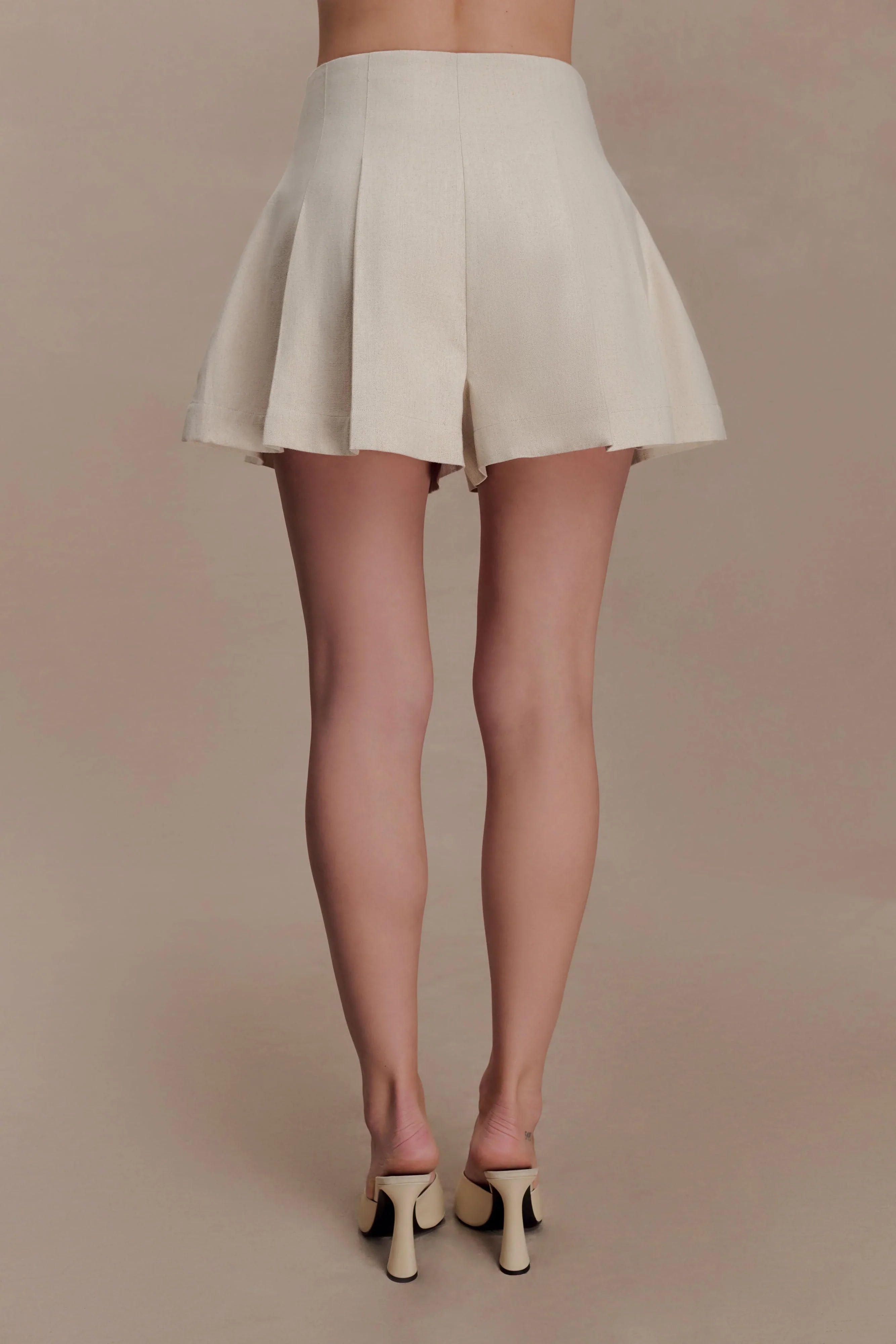 Martine Pleated Linen Short Natural