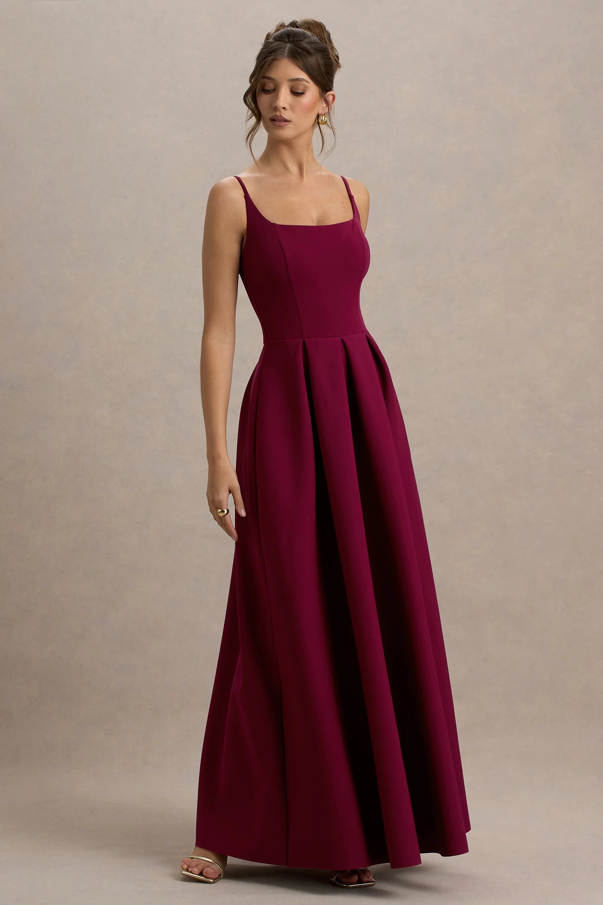 Bambina Burgundy Scoop Neck Pleated Maxi Dress