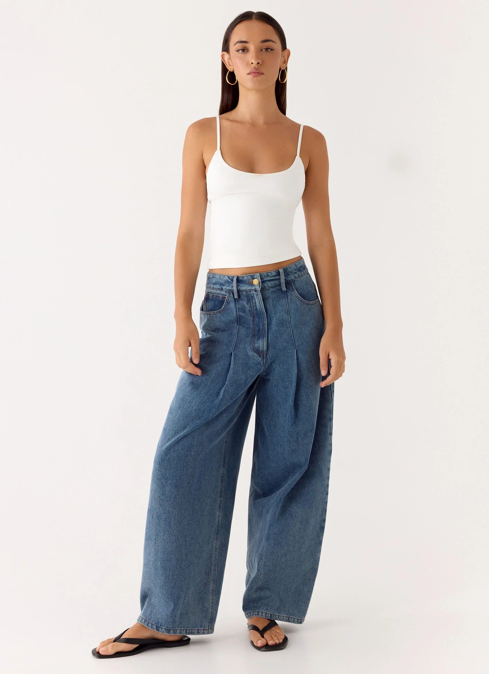 Zayn Pleated Denim Jeans Light Wash Blue