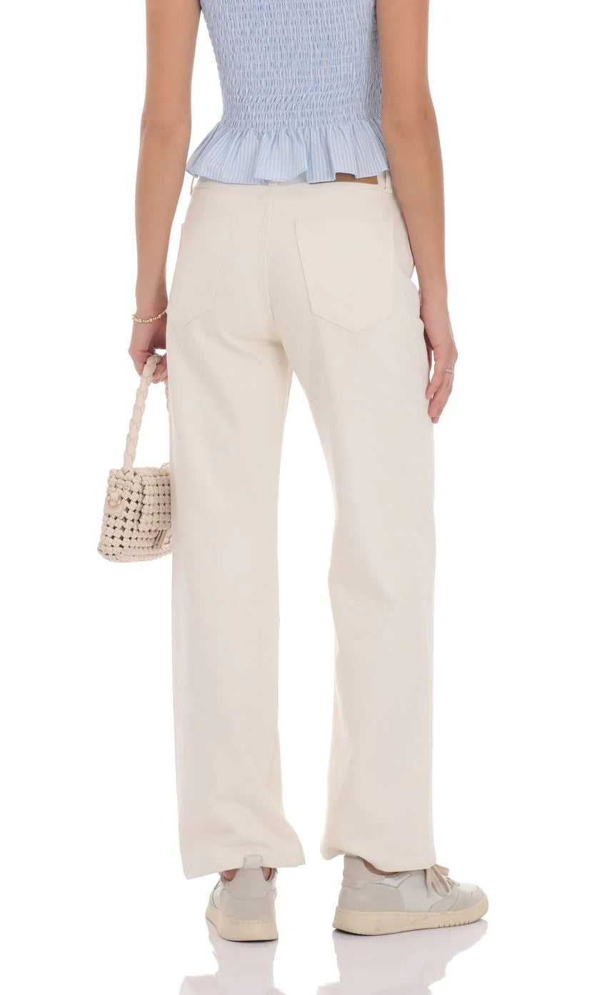 Straight Leg Mid Rise Jeans in Cream