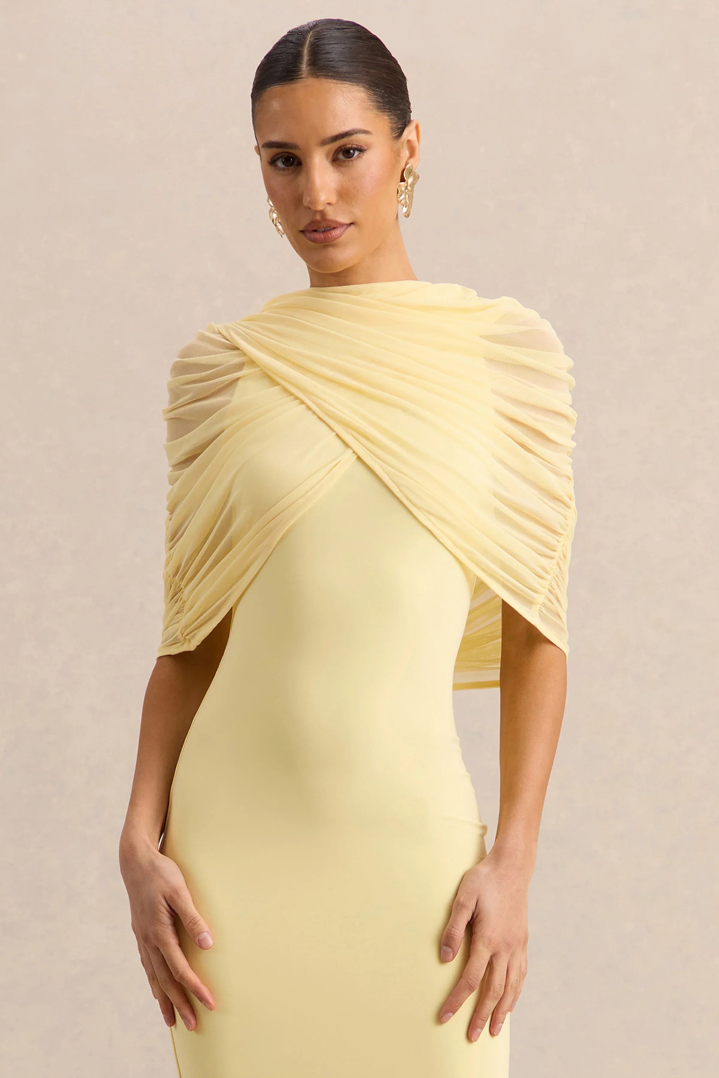 Magoria Lemon Mesh Round Neck Cape