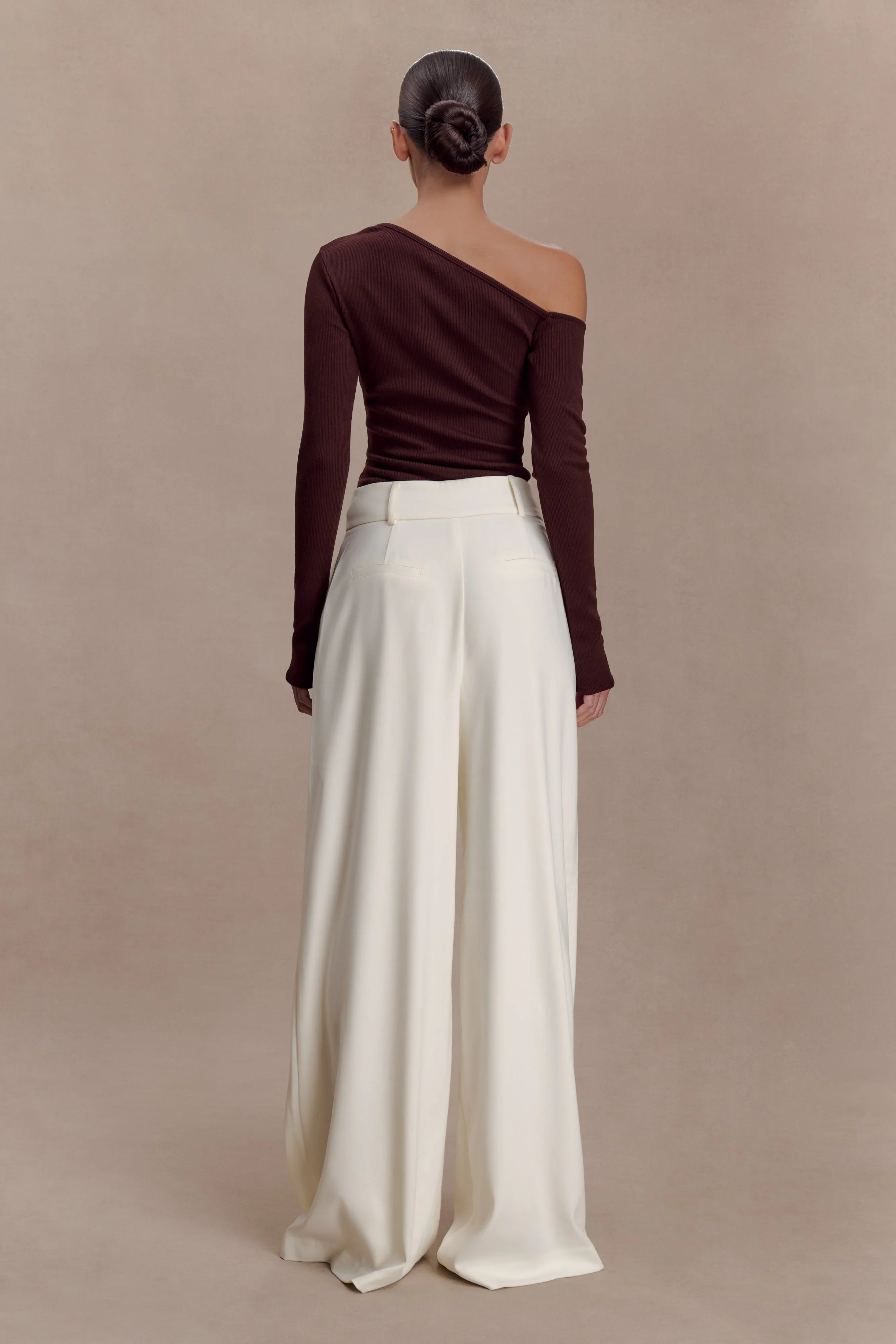 Maelle Off Shoulder Long Sleeve Top Deep Chocolate