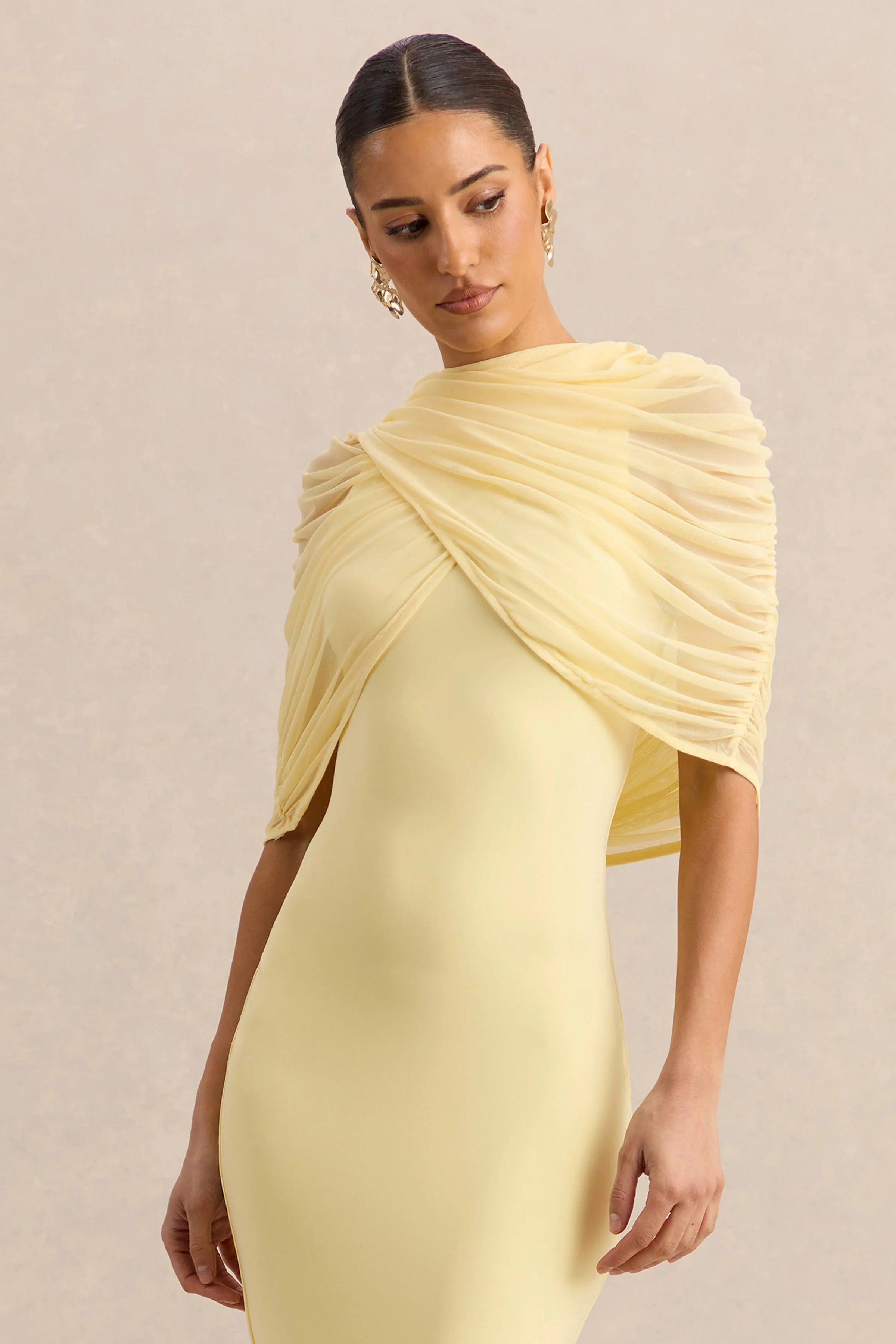 Magoria Lemon Mesh Round Neck Cape
