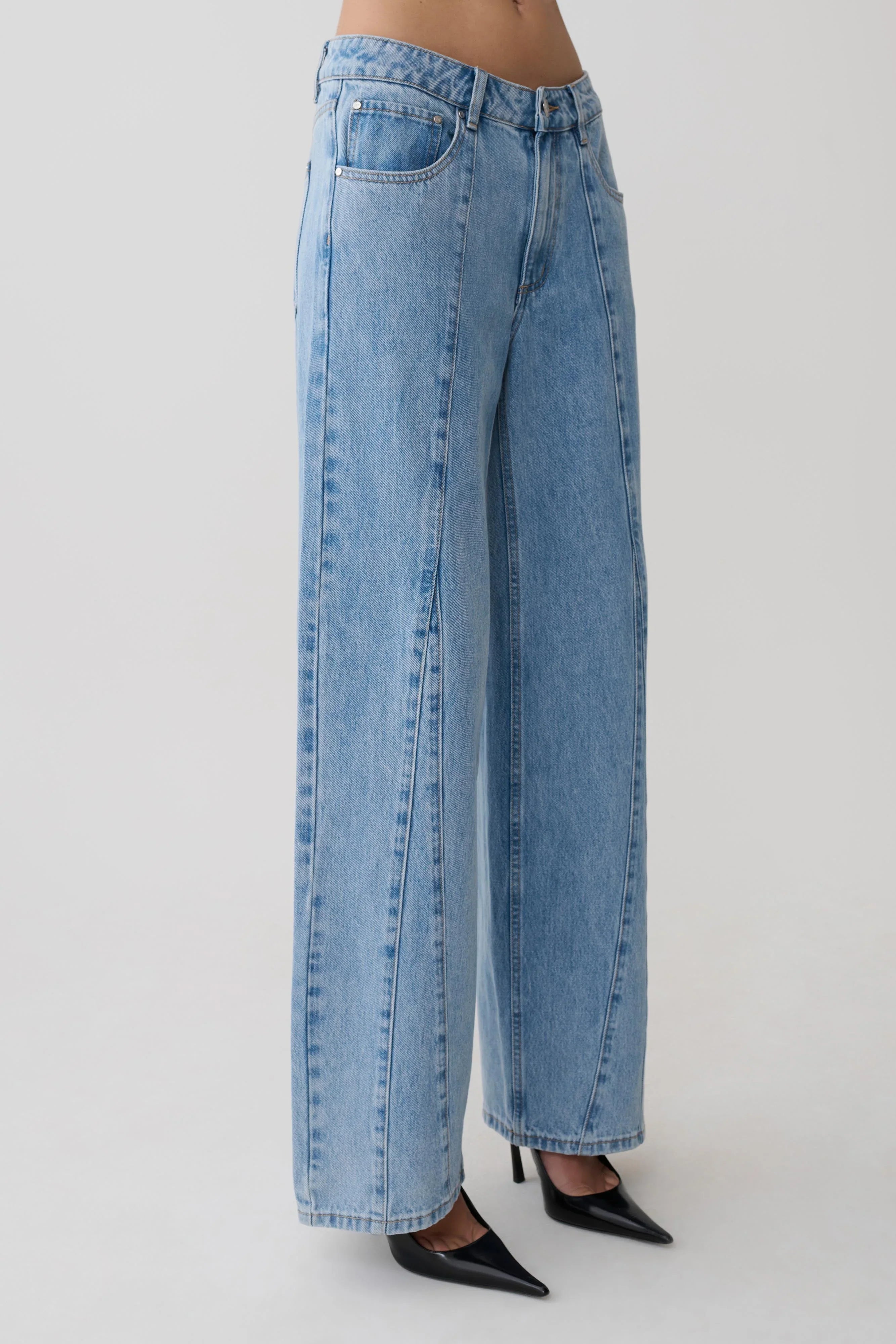 Roy Mid Rise Wide Leg Denim Jeans Classic Blue