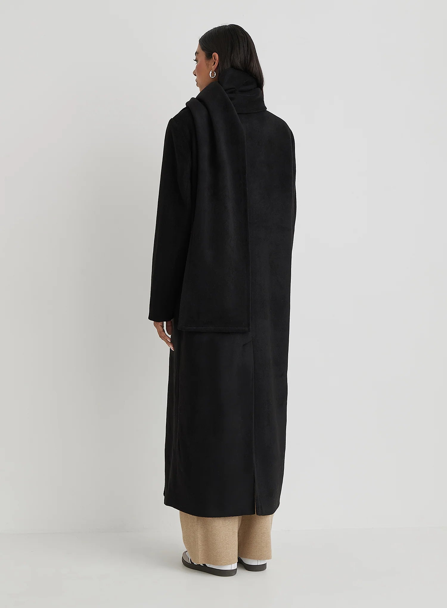 Black Tailored Oversized Maxi Coat With Scarf Melia