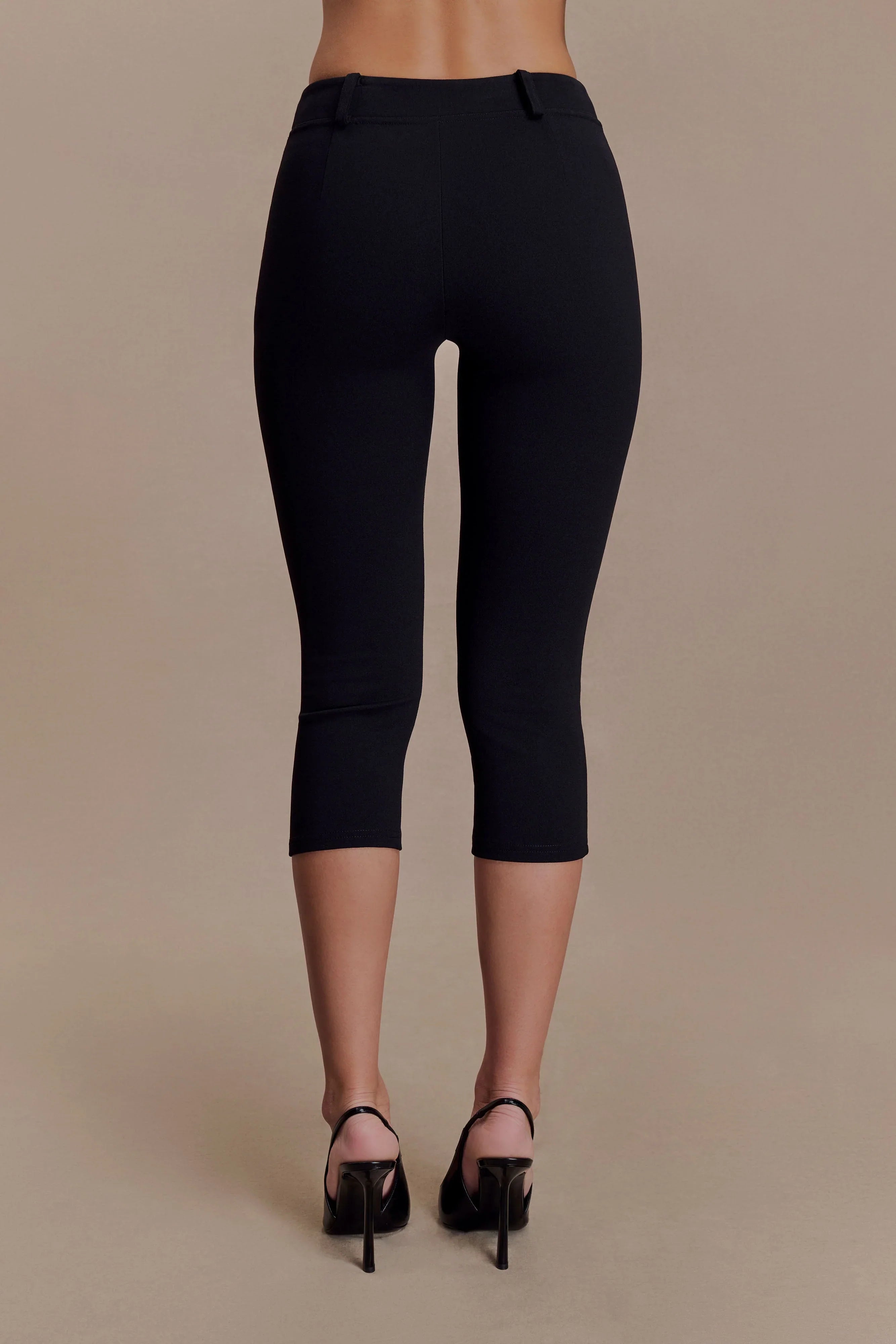 Blanca Stretch Crepe Capri Pants Black