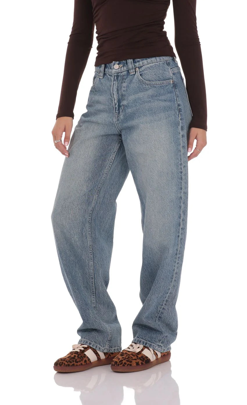 Faded Barrel Jeans in Washed Denim