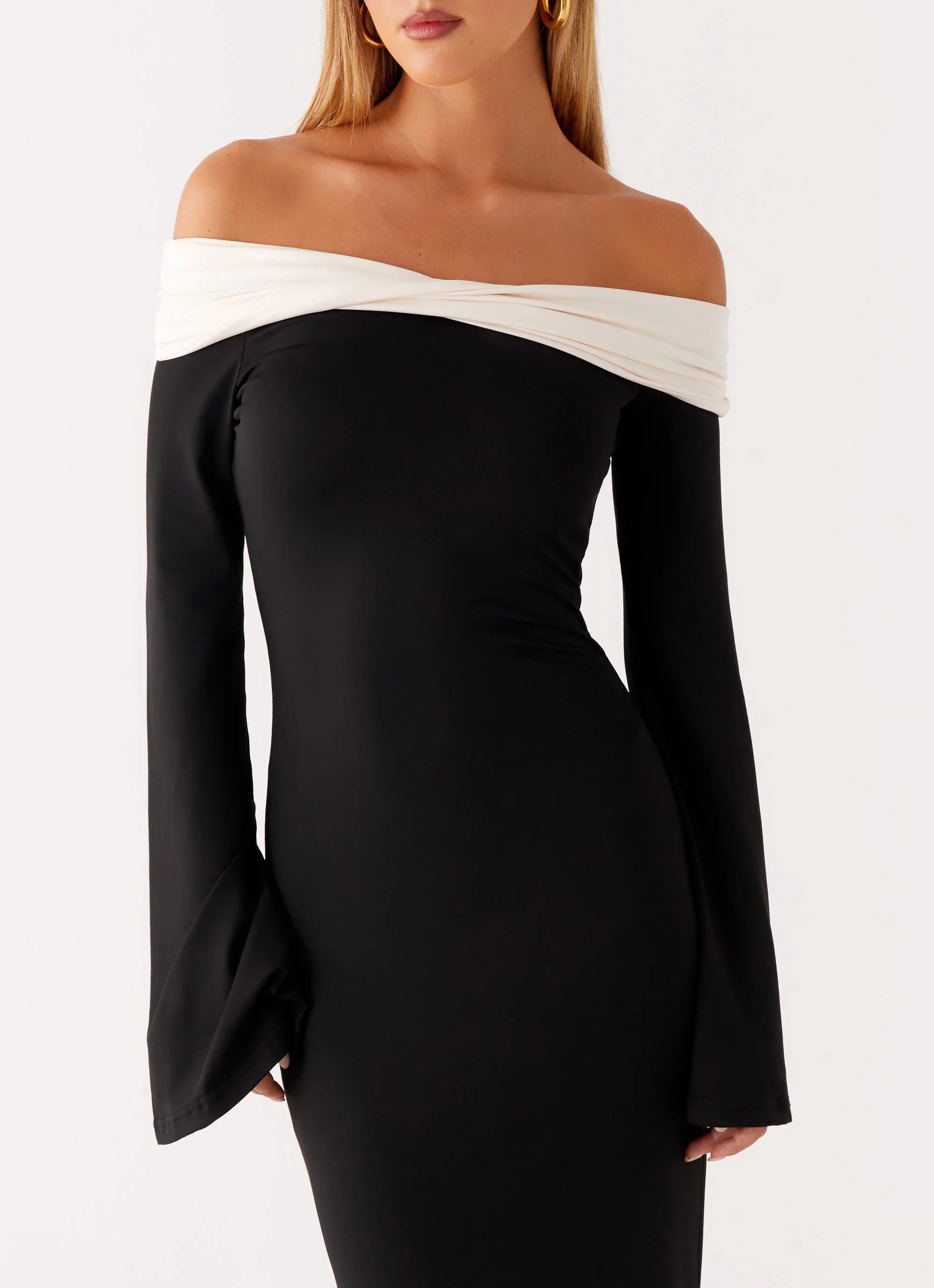Hits Different Long Sleeve Maxi Dress Black