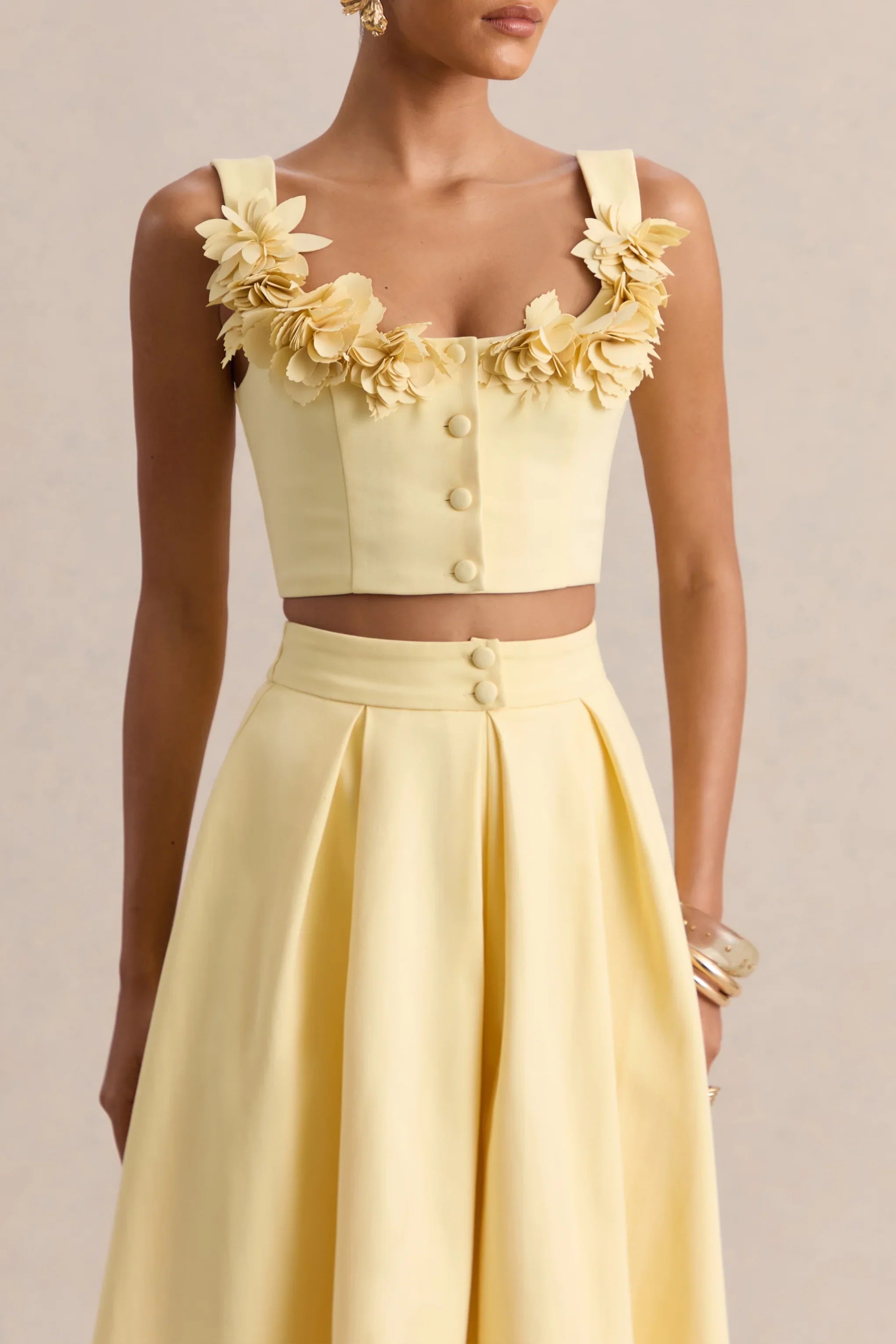 Caprielle Lemon Scoop Neck Crop Top With Corsage Detailing