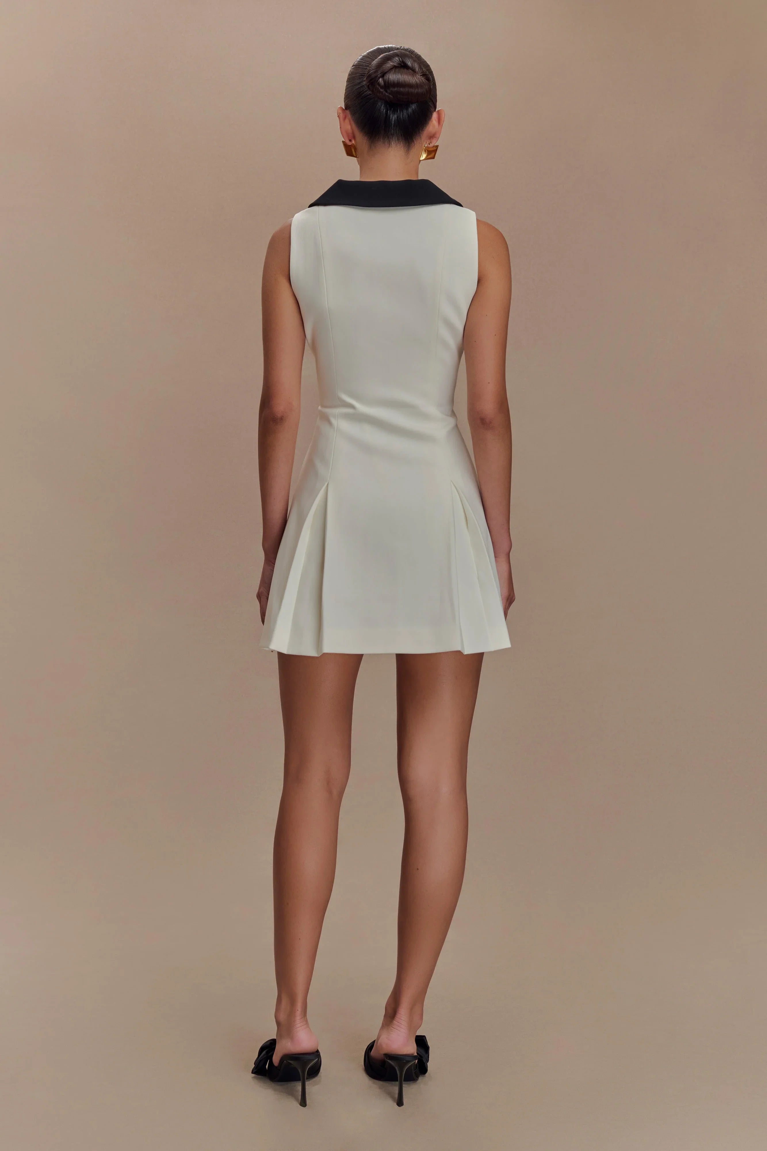 Oli Sleeveless Contrast Mini Dress Ivory Black