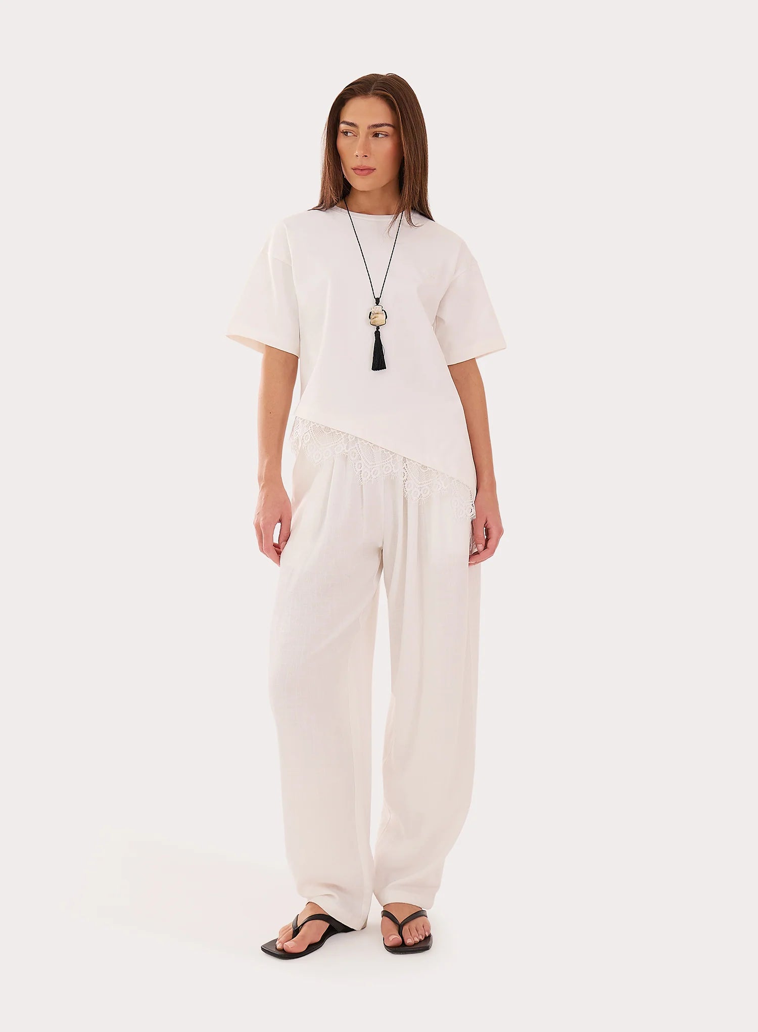 White Asymmetric Lace Hem T Shirt