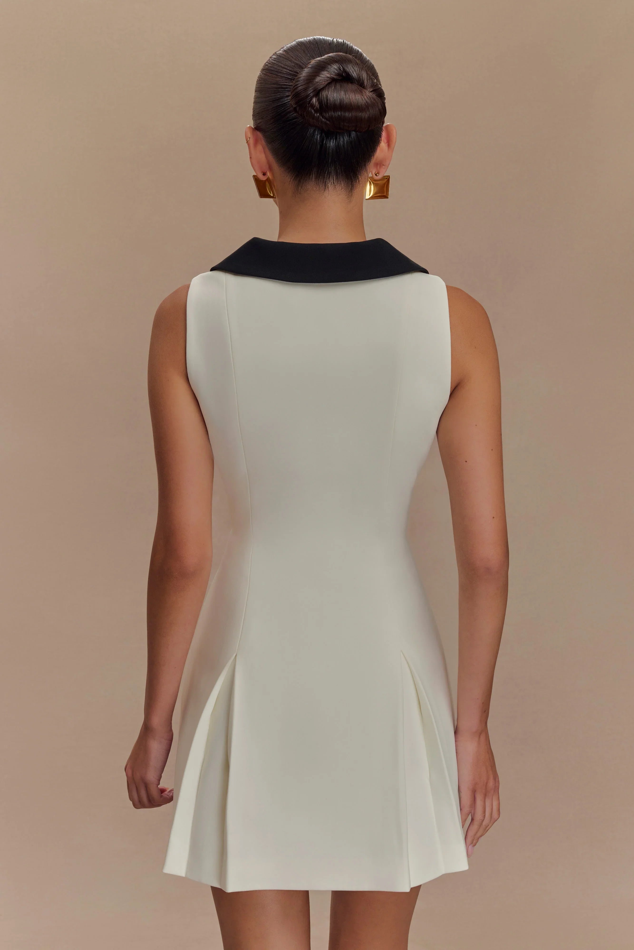 Oli Sleeveless Contrast Mini Dress Ivory Black