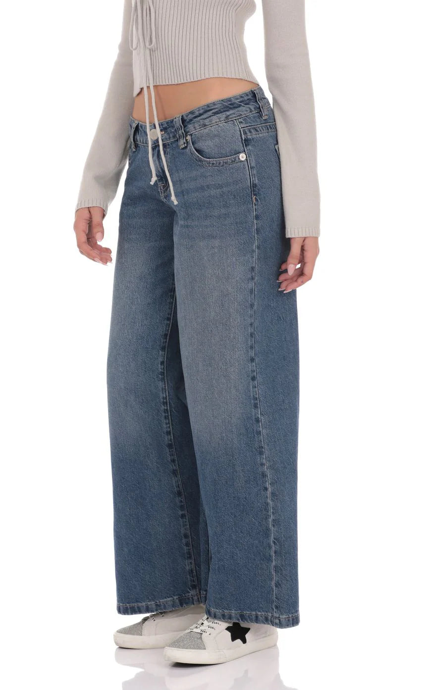 Low Rise Wide Leg Jeans in Blue
