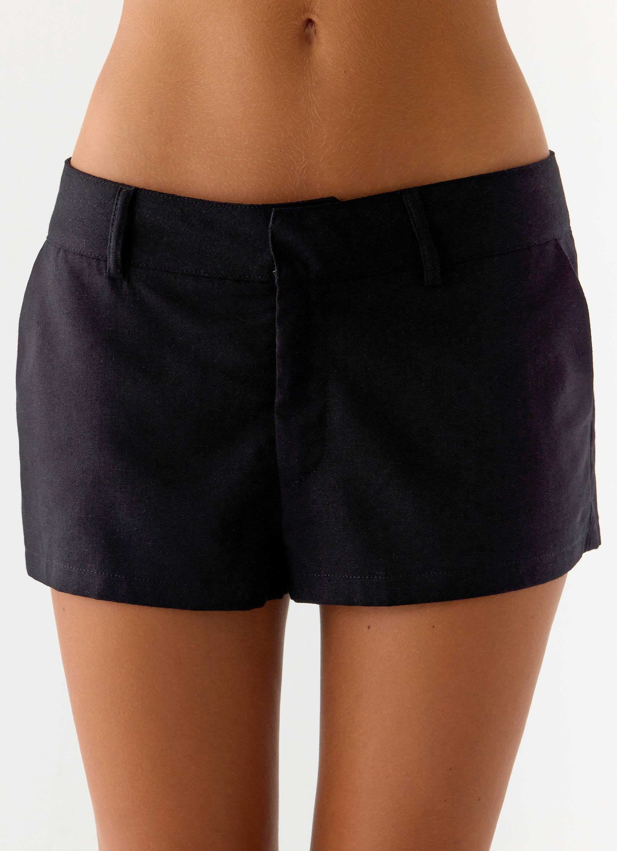 Delong Low Rise Linen Shorts Black