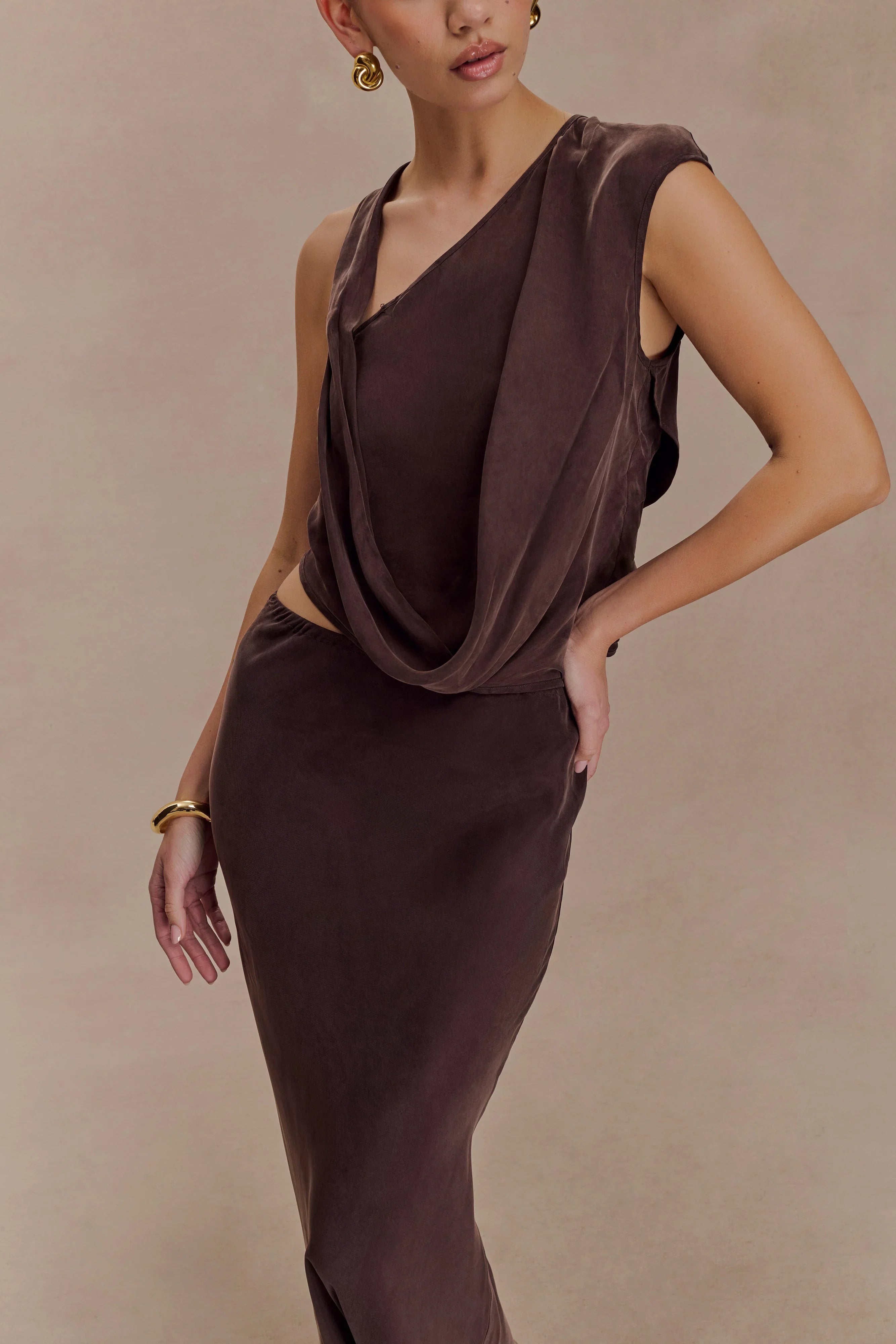 Violeta Asymmetric Top Dark Chocolate