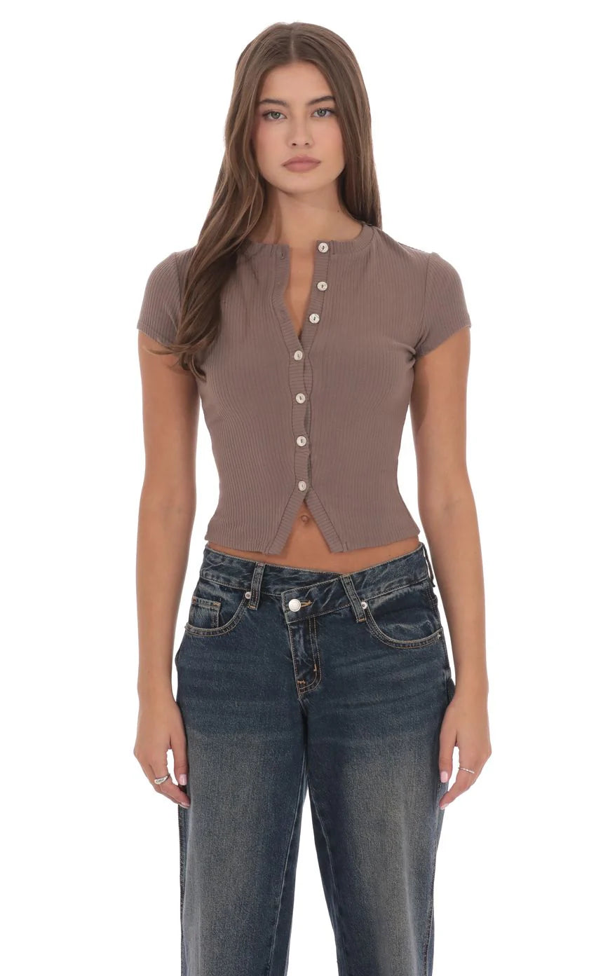 Ribbed Short Sleeve Button Top in Taupe