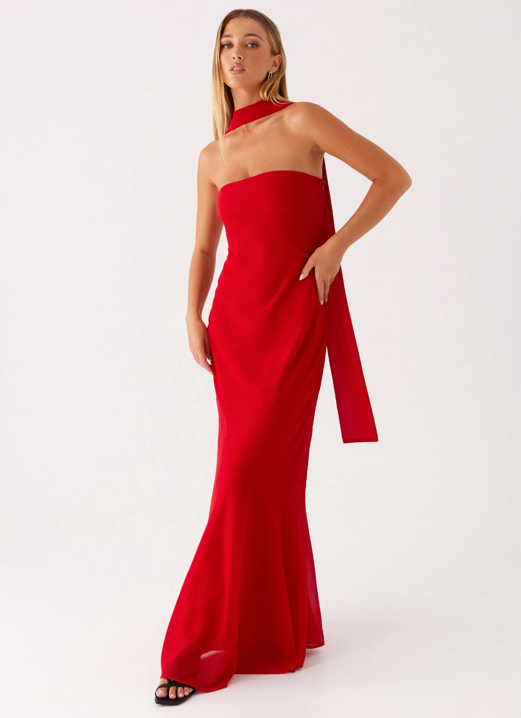 Under The Pagoda Maxi Dress Red