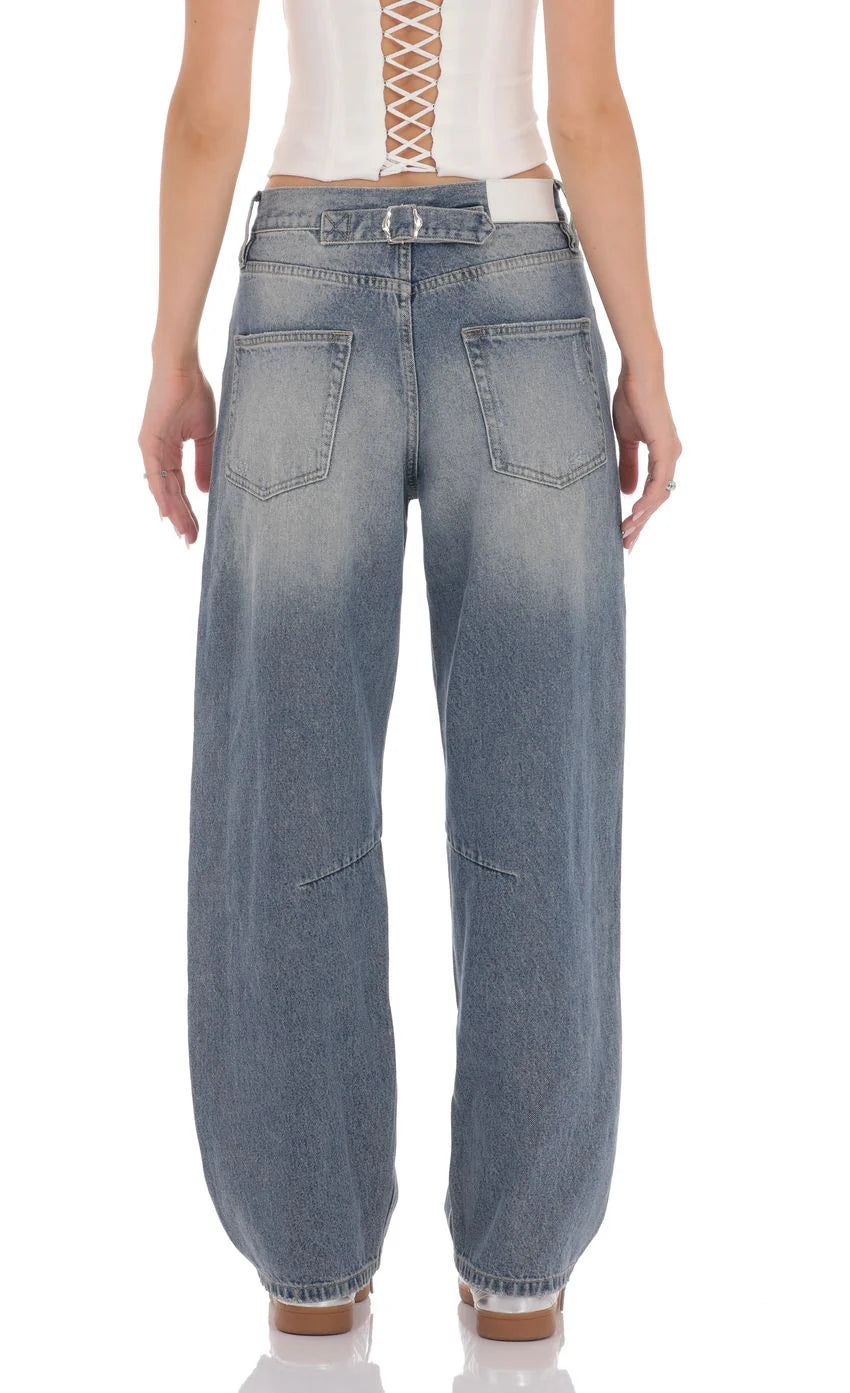 Distress Barrel Jeans in Faded Denim
