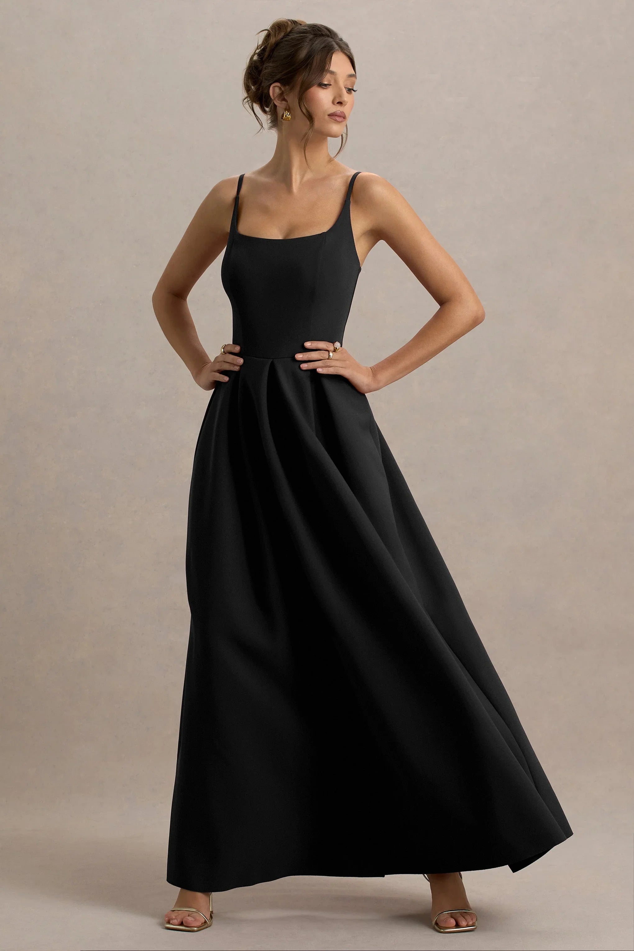 Bambina Black Scoop Neck Pleated Maxi Dress