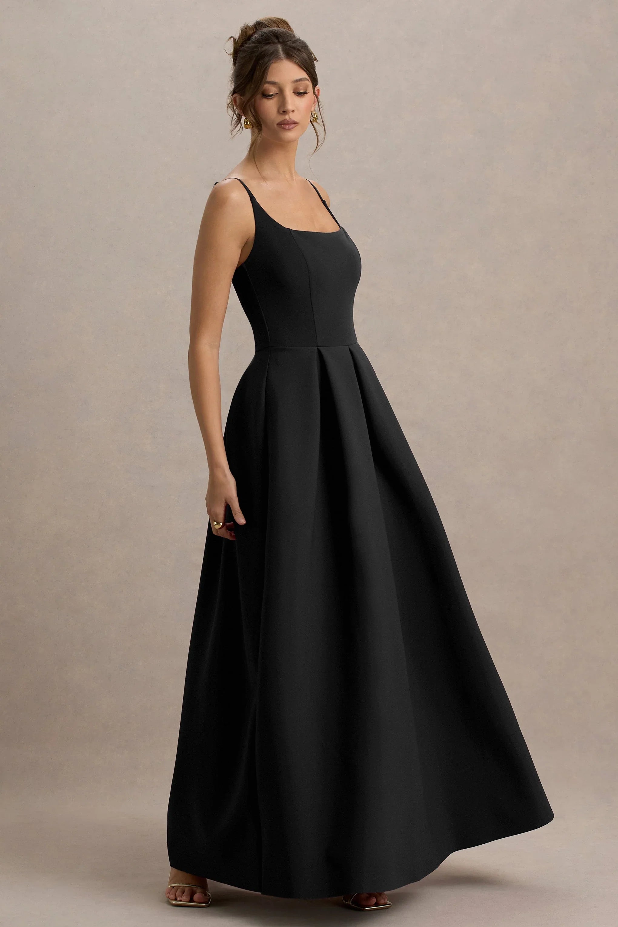 Bambina Black Scoop Neck Pleated Maxi Dress