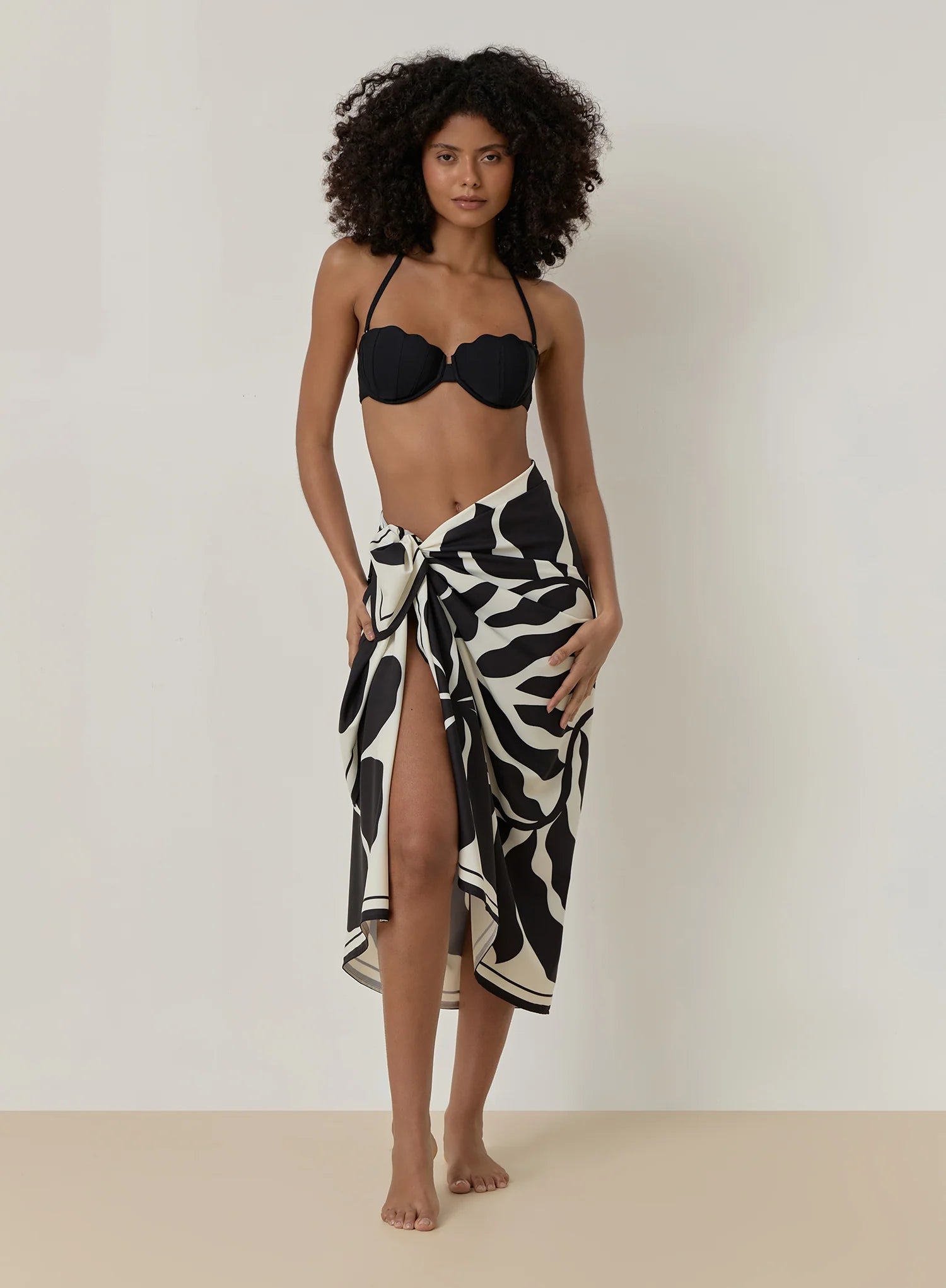 Black And Cream Printed Sarong Bora