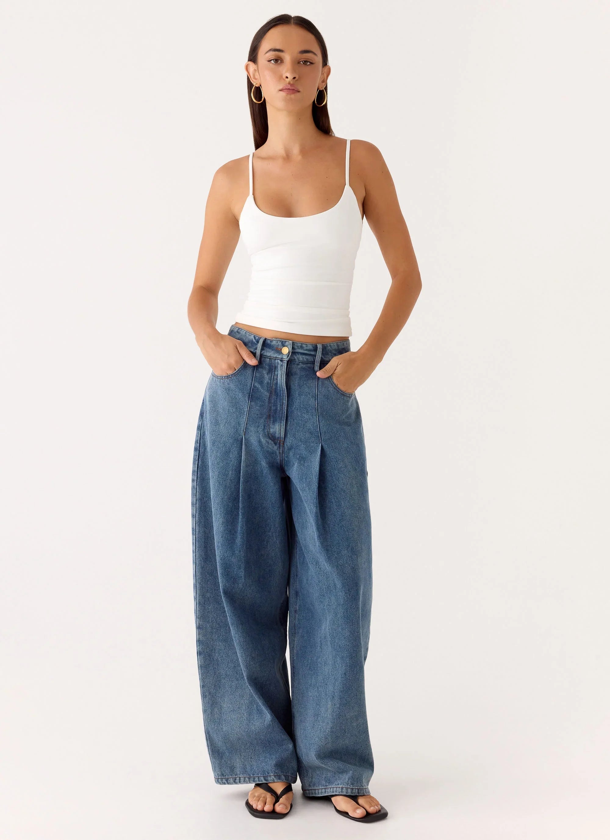 Zayn Pleated Denim Jeans Light Wash Blue