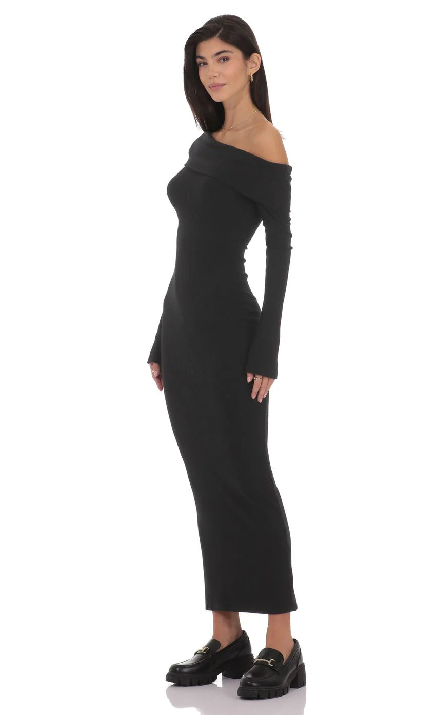 Ribbed Off Shoulder Maxi Dress in Black