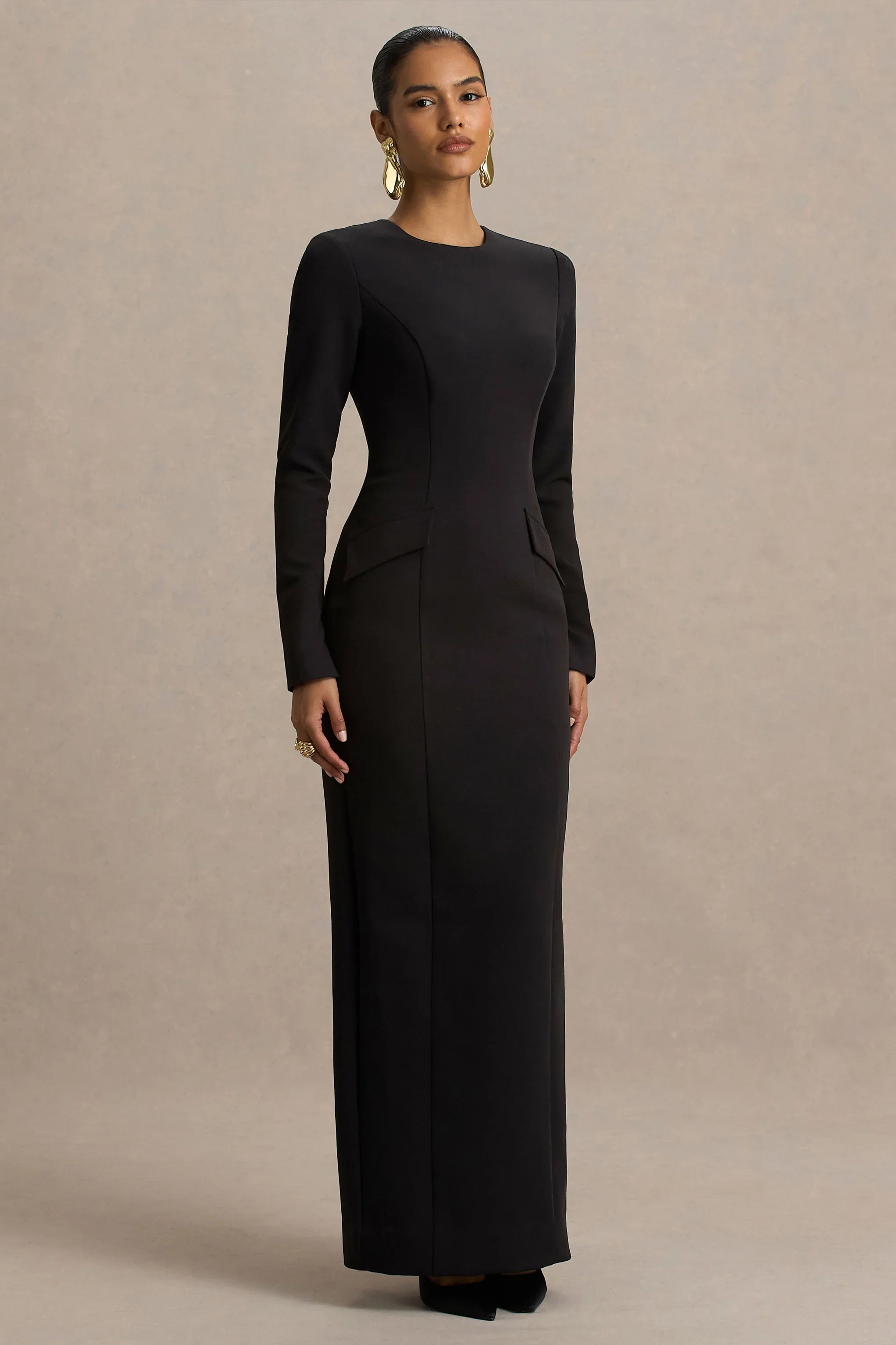 Vaila Black Crew Neck Maxi Dress