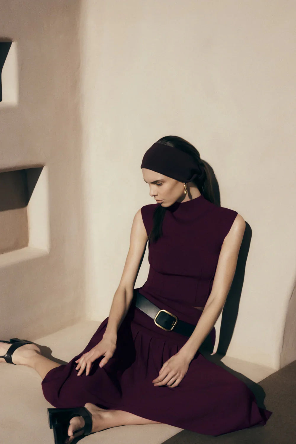 Romaine High Neck Bandage Knit Top Wine