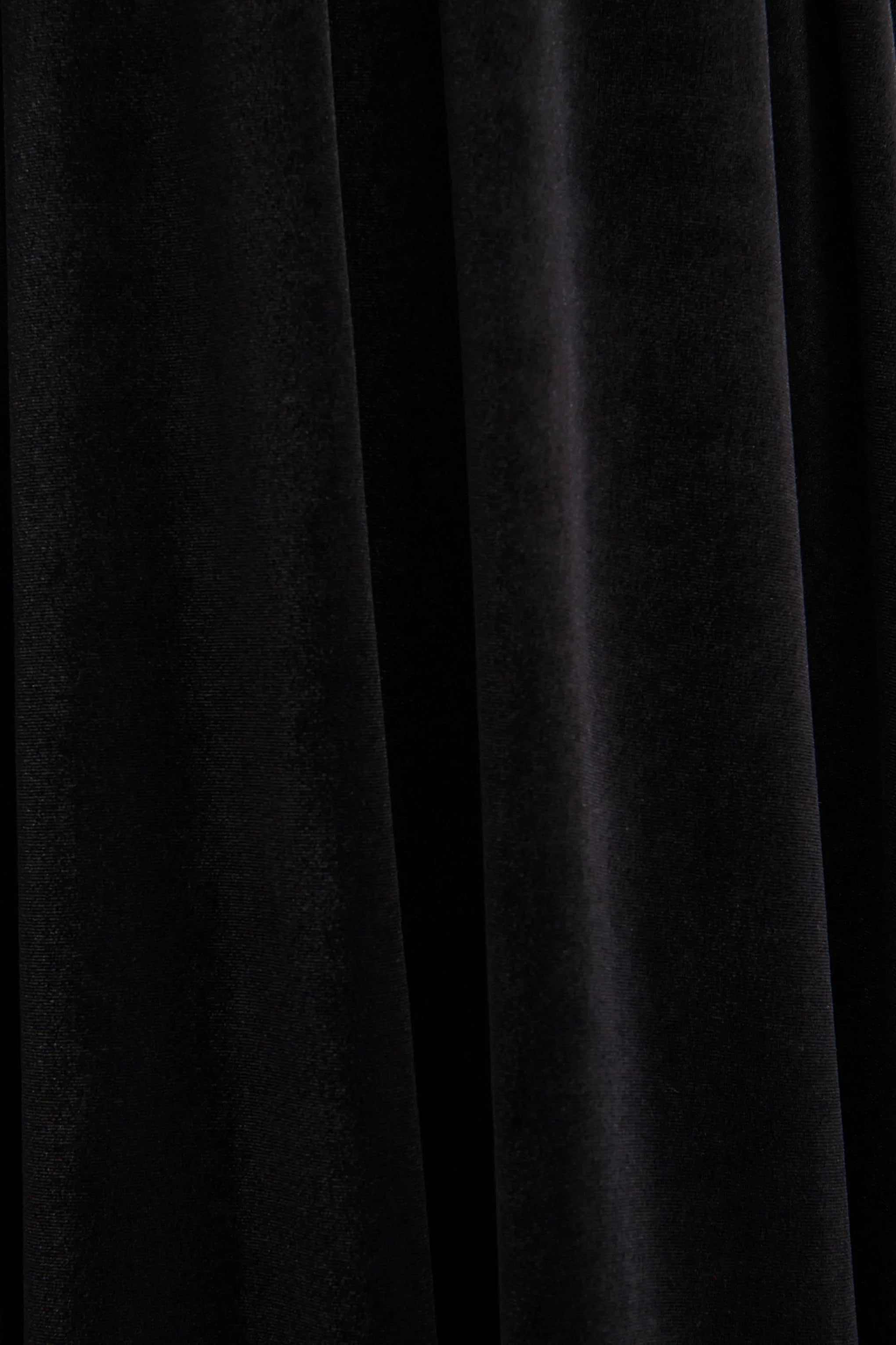 Esmeray Black Velvet Sweetheart Neck Midi Dress