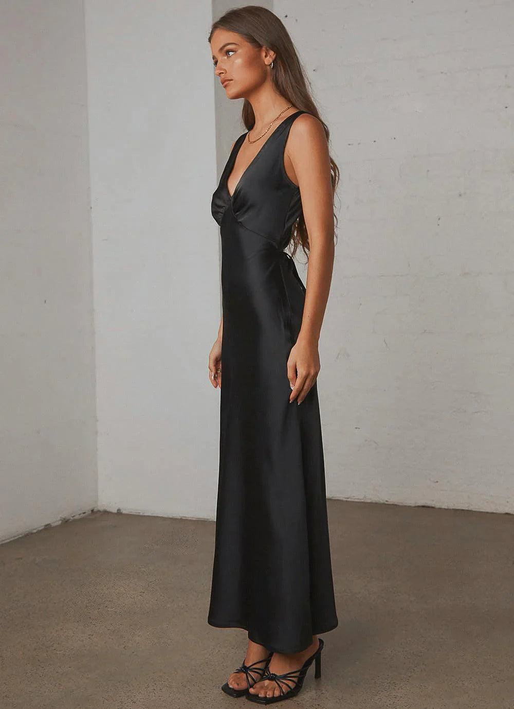 Loren Midi Dress Black